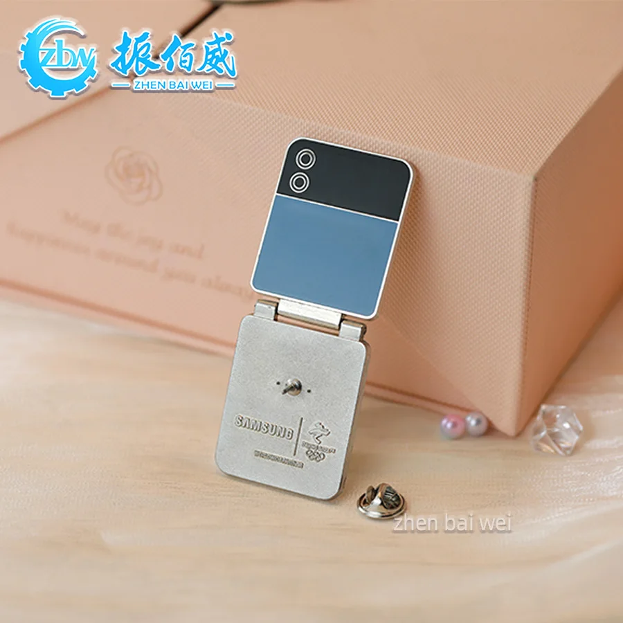 Hot Trendy Wholesale Custom Metal Silver Plated Creative flip top Phone Shape Brooch Custom Alloy Printing Enamel Lapel Pin