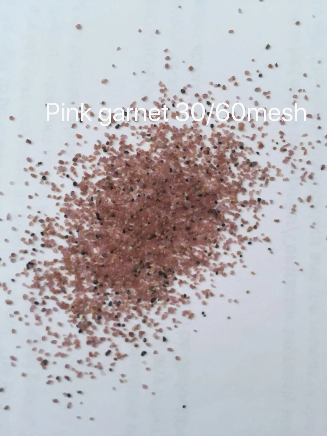 Free silica content garnet sand 20 40 mesh for sandblasting steel