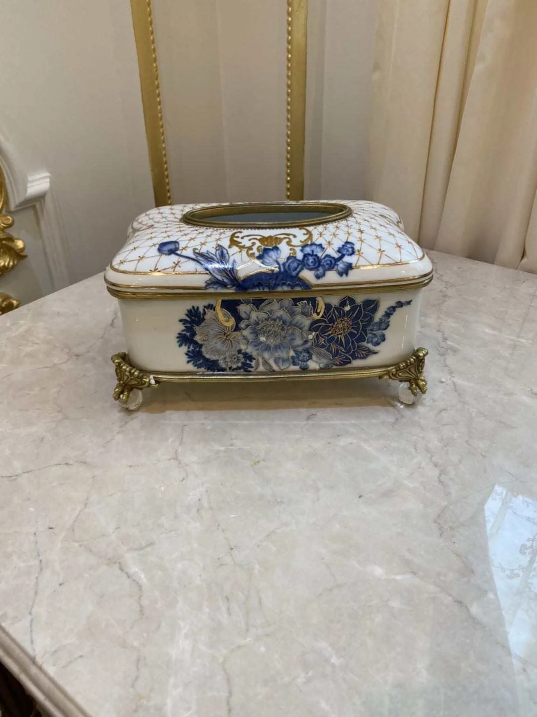 Handmade blue and white home decoration porcelain vases and ceramic vase with hand drawing pattern