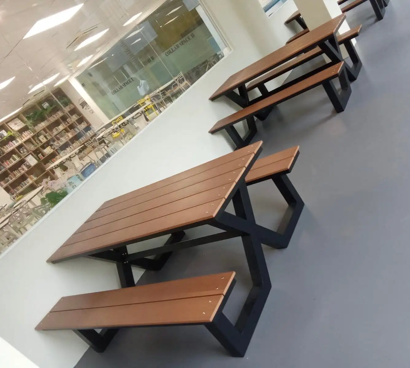 Factory Sale modern Outdoor Picnic Table with bench Camphor Wood Commercial Patio Garden picnic Table Bench