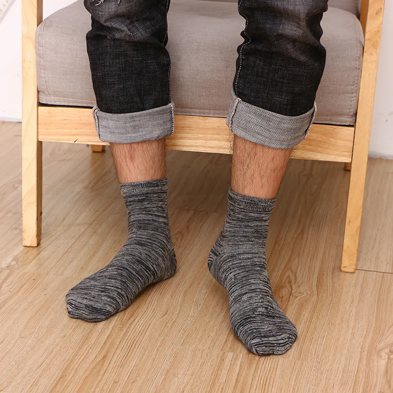 2024 New model good quality vintage soft comfortable solid color crew 100% cotton dressed socks for men accessories