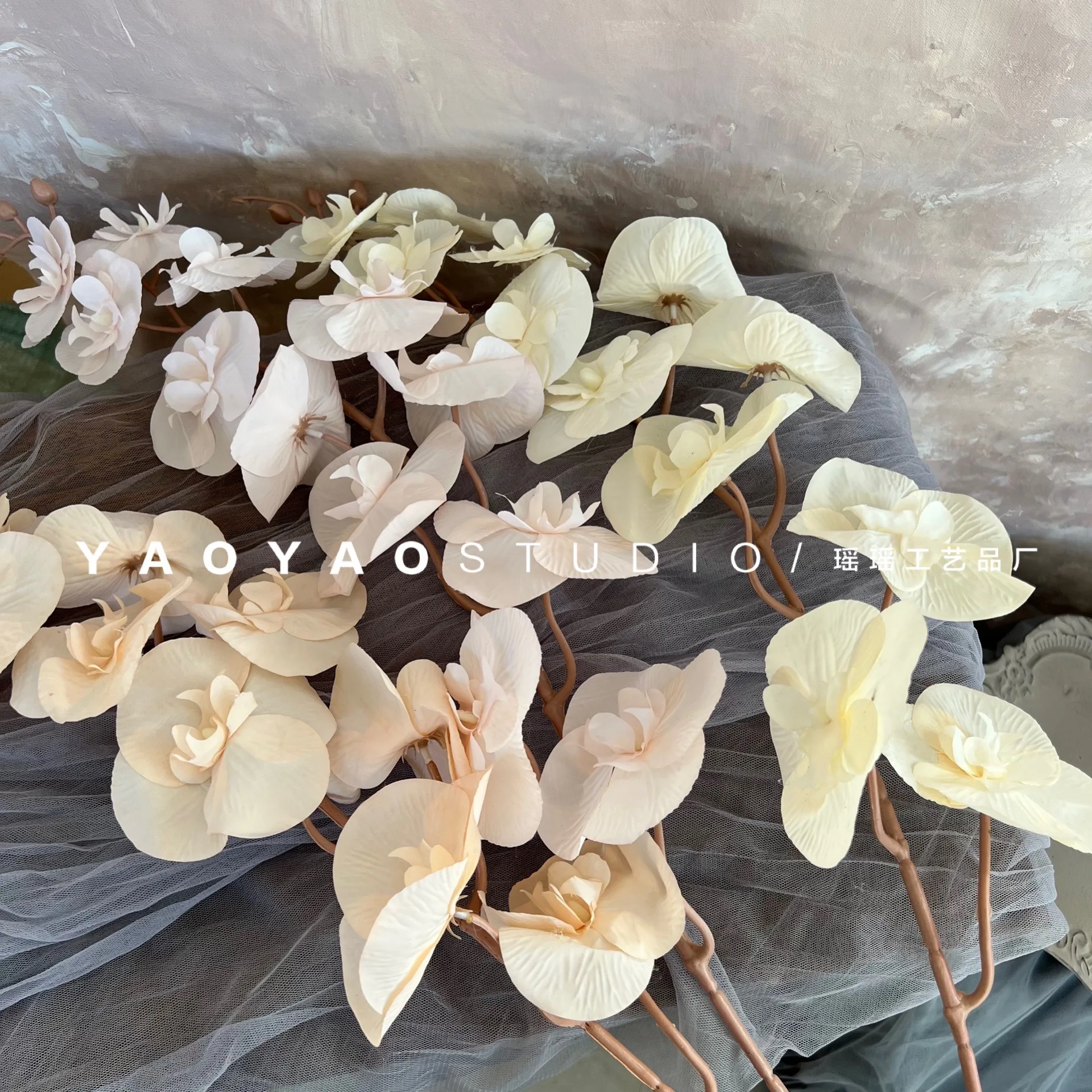 12 Orchid Phalaenopsis simulated Flowers Green Plant Wedding Arrangement for Auditorium Roadside Home Ornaments