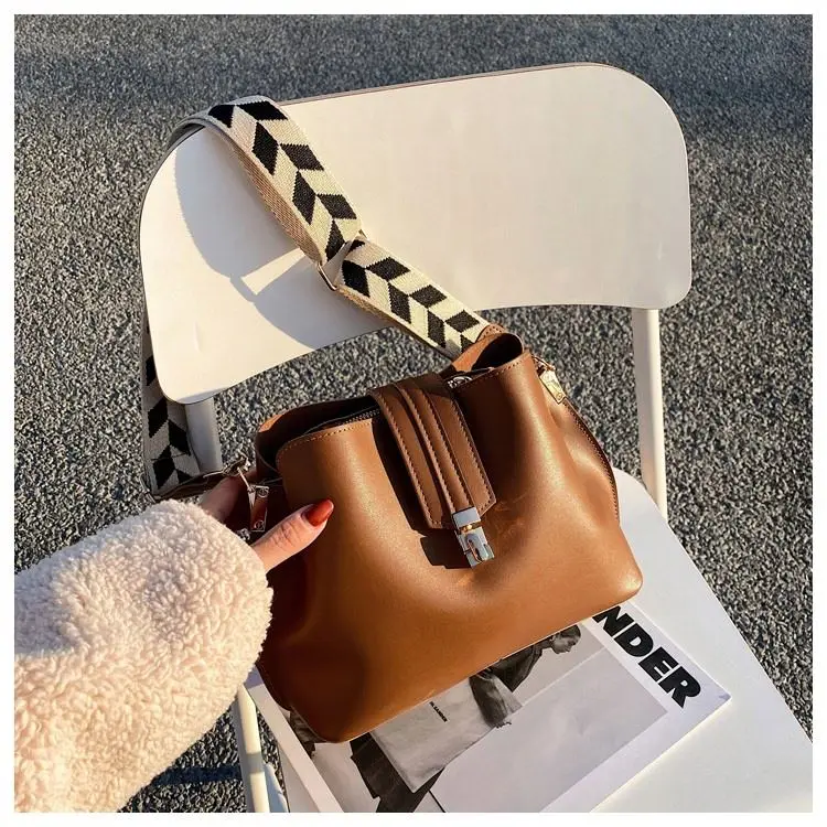 L0141 Brief Pu Leather Bucket Crossbody Bags For Women 2024 Designer Lady Luxury Shoulder Handbags