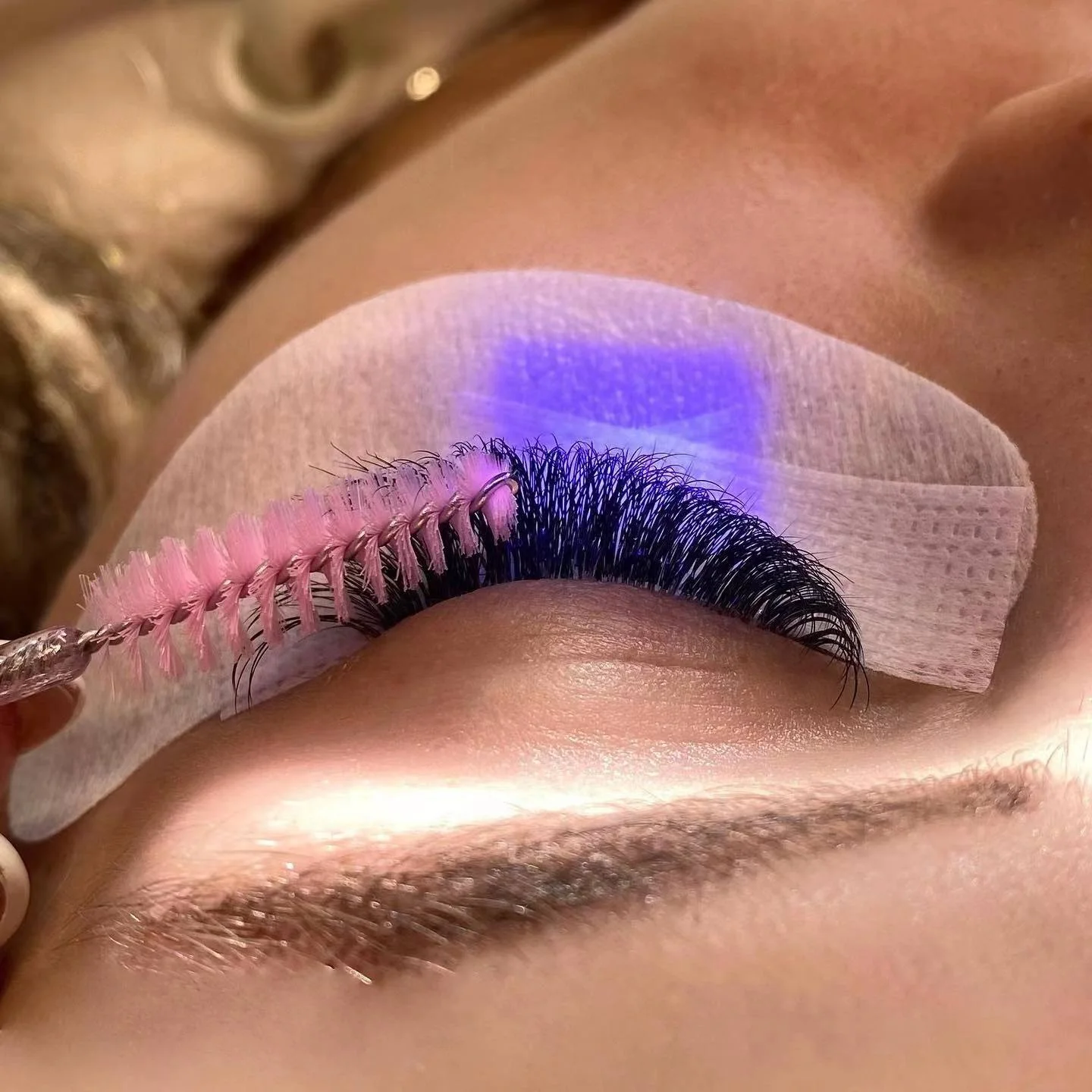 Latest UV Eyelash extension Glue Customized Private Label Vegan 5ml transparent Waterproof Fast Dry Eyelash Glue