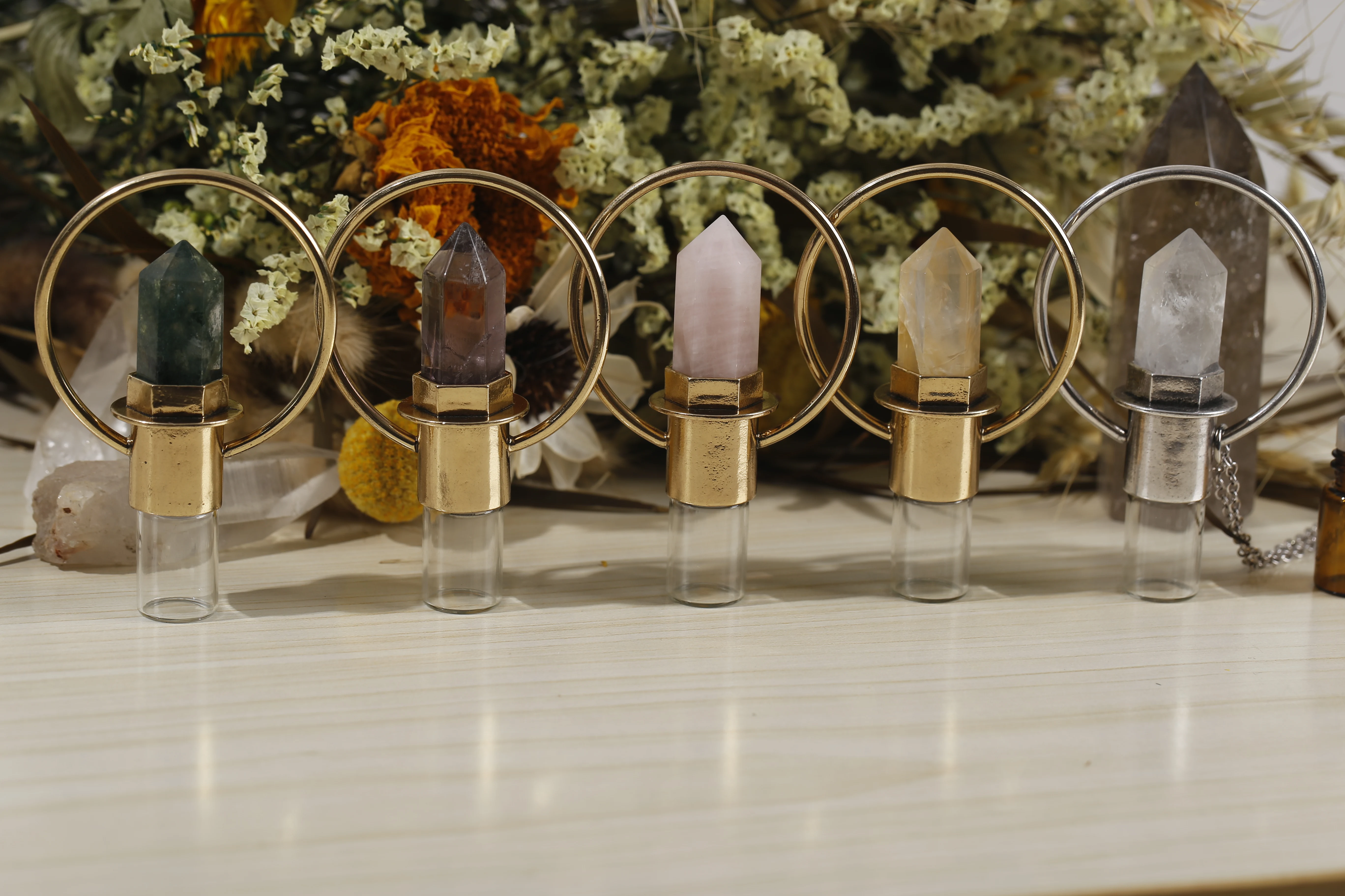 Retro Crystal Hexagonal Column Crystals Healing Natural Stone Jewelry Roller Ball Perfume Essential Oil Bottle Pendant Necklace