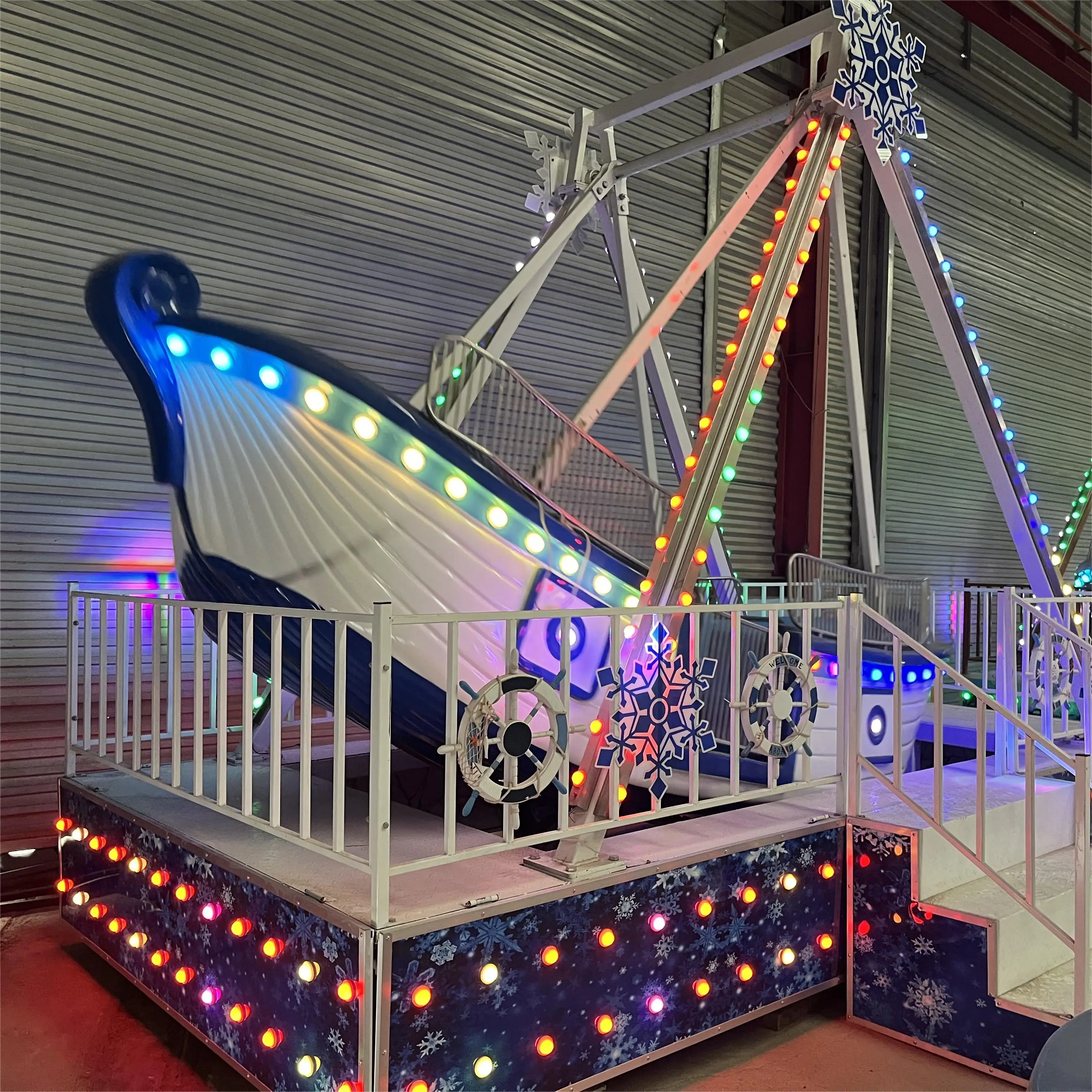 China factory low price amusement park facilities Attractive Carnival Ride  Trailer Pirate boat Pirates Revenge ride