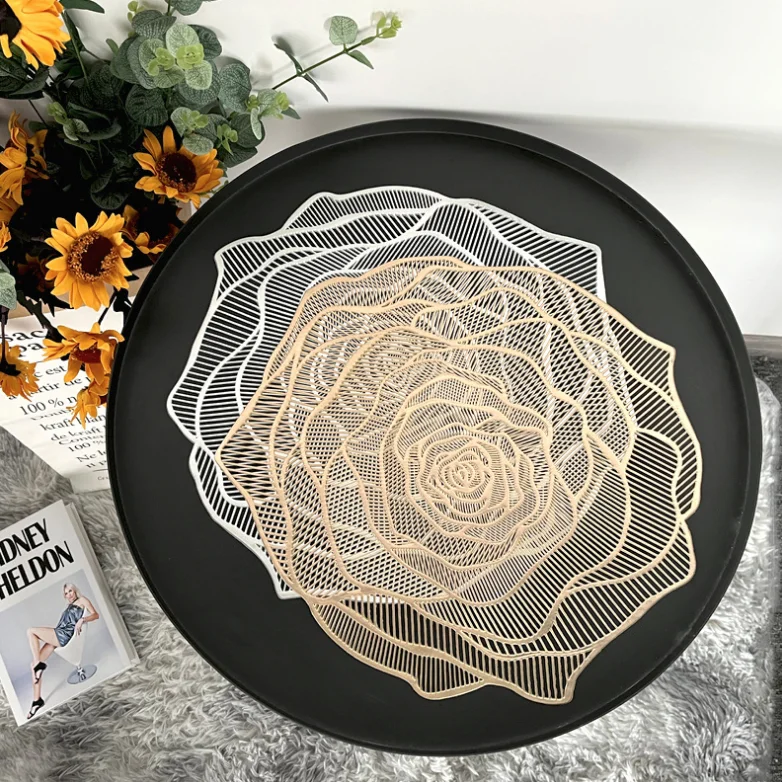 Round Gold Placemats Rose Flower Pressed Vinyl Place Mats Elegant Tablemats Kitchen Table Setting for Table Decorative