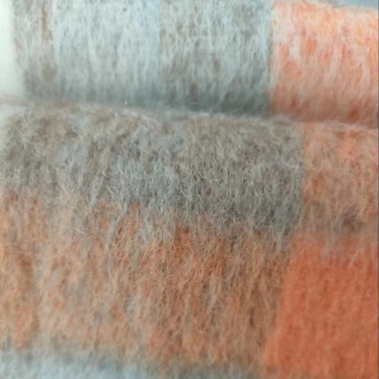 Wholesale wool  Polyester Yarn Dyed Plaid Flannel Fabrics Woven brushed Tweed Wool Fabric For Coat