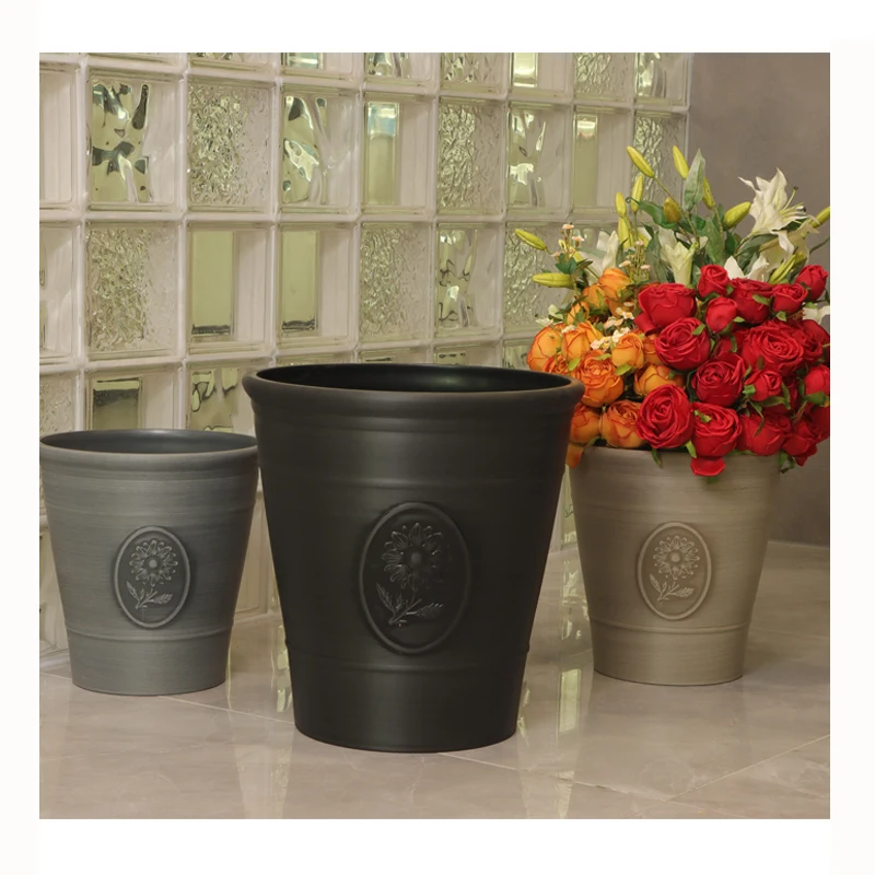 High Quality Modern Cheap Outdoor Indoor Garden Supplies Big Tall Brushed Plastic Flower Plant Pots Planters For Sale