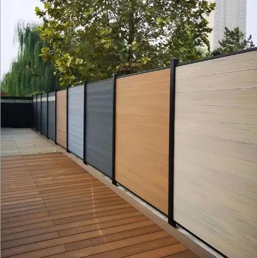 Rotproof garden WPC fencing screen outdoor wood grain privacy fence panels for balcony patio yard wood plastic composite fence