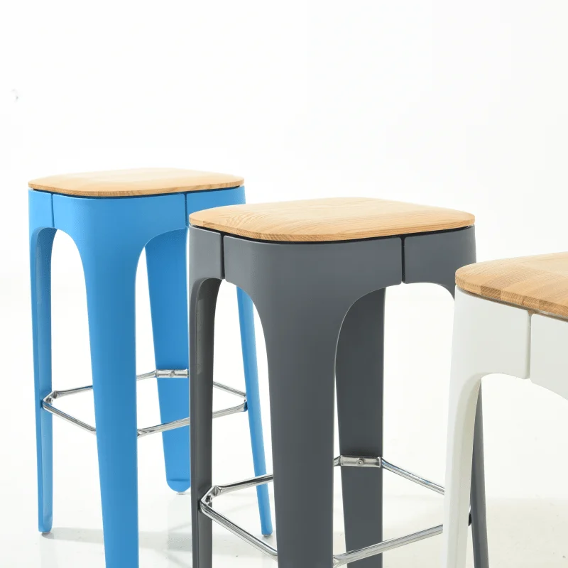 Italy Modern Design Bar Stool Plastic Leg With Solid Wood Seat Fashion Chair Stool With Footrest