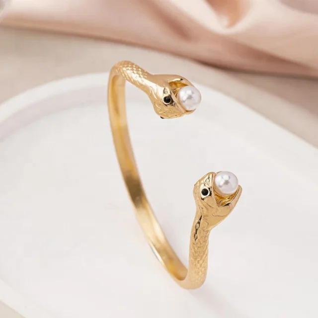High-end snake-shaped gold-plated bracelet, Indian, Greek and Egyptian style bracelet, versatile and fashionable,fashion jewelry