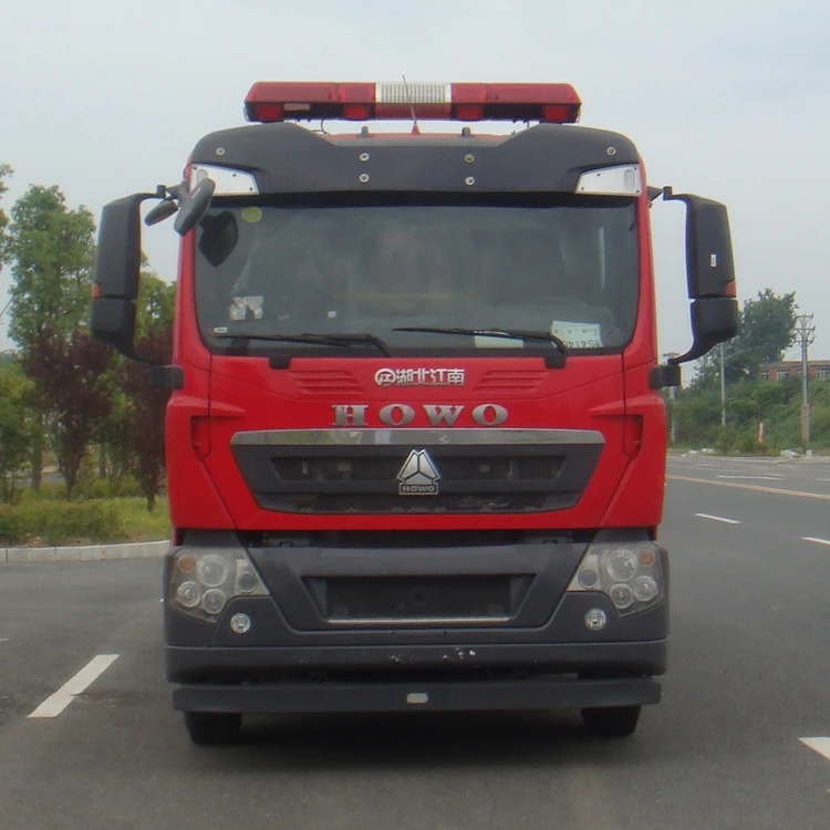 Sinotuck 12 Ton Chassis Fire Fighting Vehicle 8000 Litre Capacity Diesel Fuel New Trucks Price Successfully Put out Fire Ndola