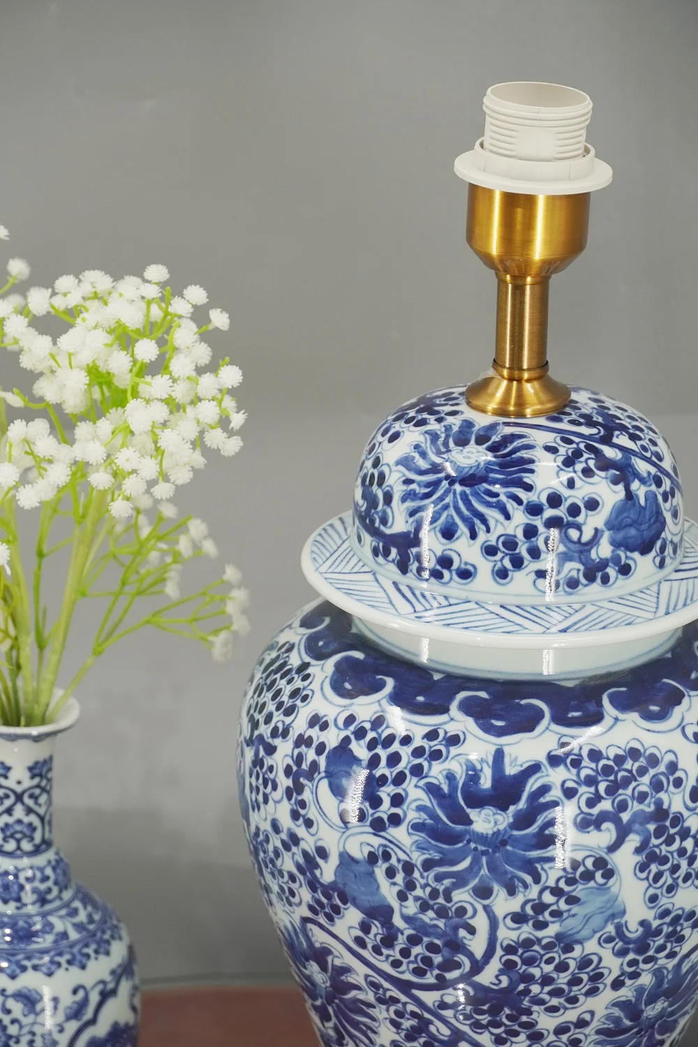 Luxury Blue and Gold Miniature Home Decor Ginger Jar Body Table Lamp Antique White Porcelain Lamps