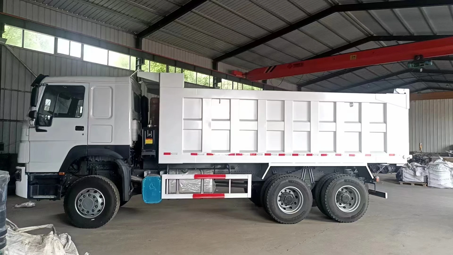 95% New China Dump Truck Mining Dump Truck 80ton 90ton Dumper Truck Price