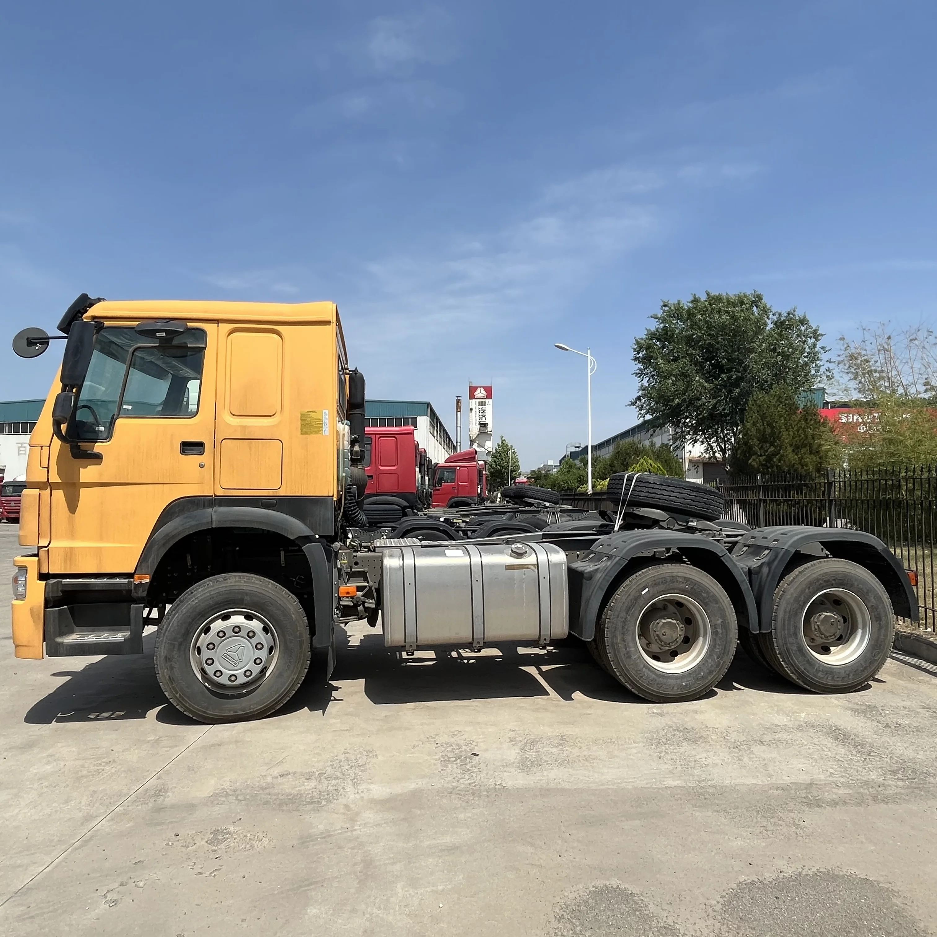 Sinotruk Sino Howo дизельный прицеп грузовик с головкой тягача для продажи
