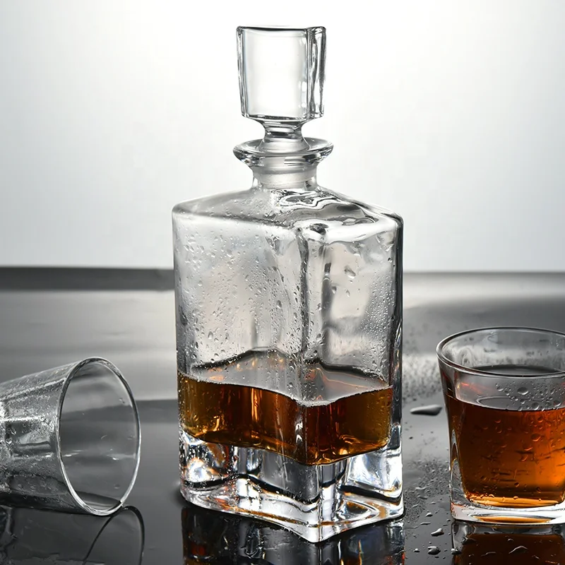 5 pieces In stock square classic glass Liquor whiskey Decanter cups set