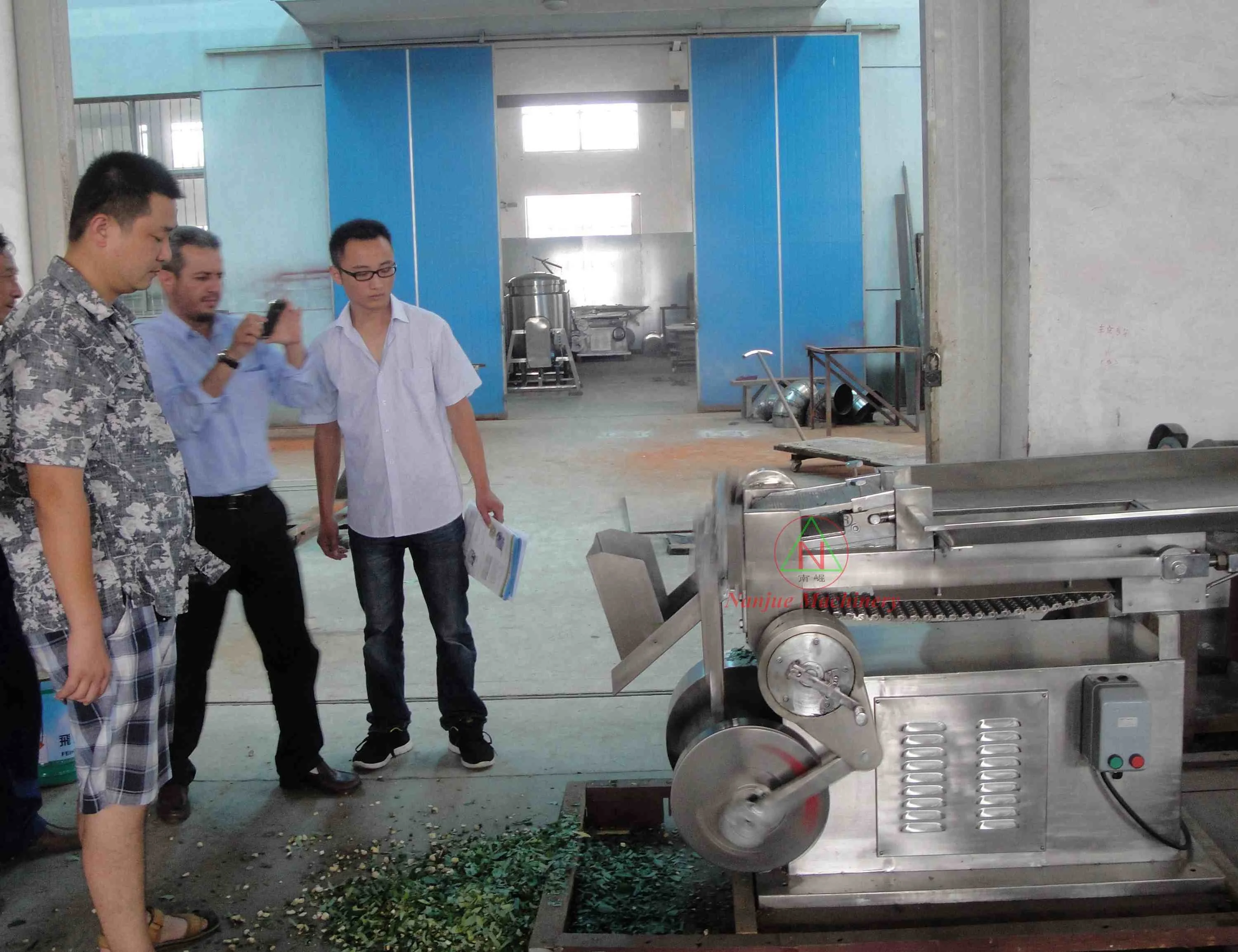 
QYJ-200 herbal kava root slicing machine seaweed lemongrass pandan leaf herb cutting machine licorice root cutter machines price 