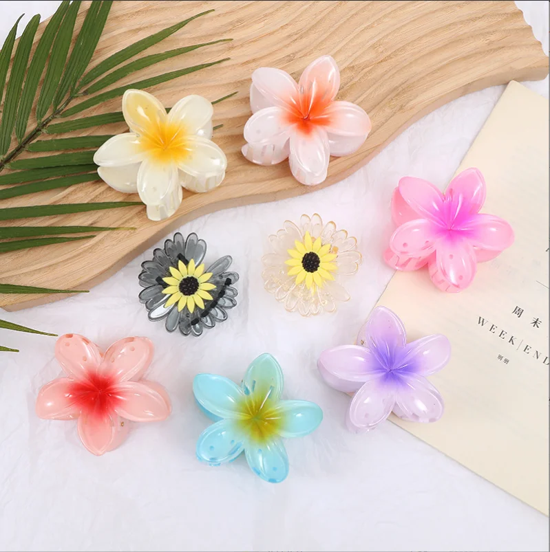 wholesale newest design women plastic flower hair claw clip fashion frangipani hair claw bath for girls