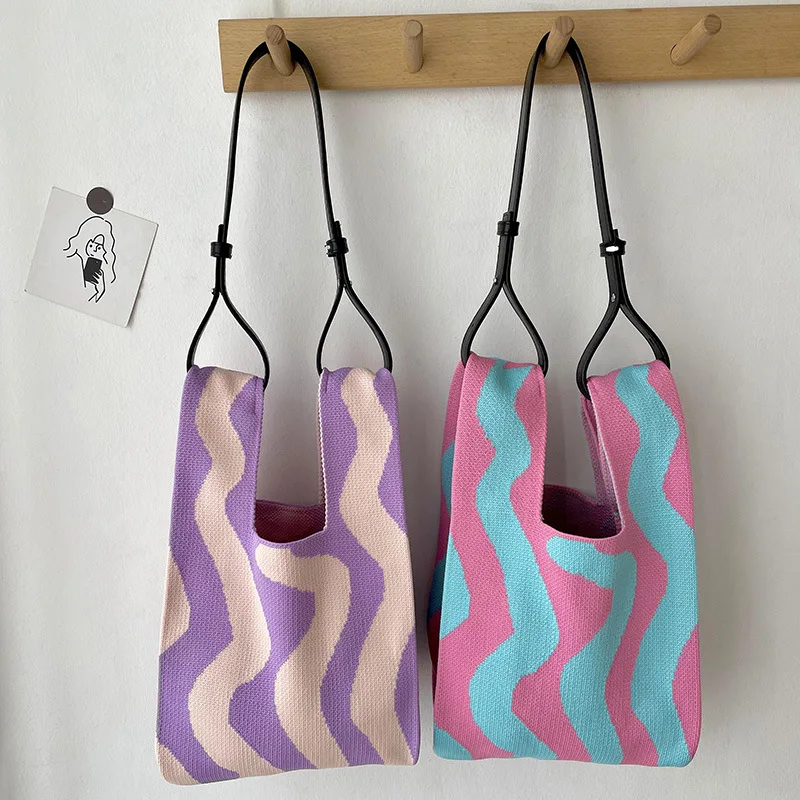 Женская сумка в полоску