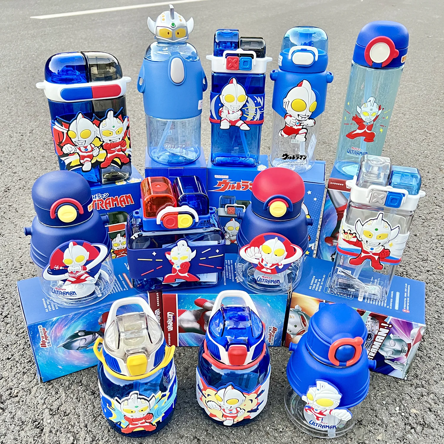 Japanese Style Anime Design Water Kettle Kindergarten Plastic Drop- Proof Double Grid Drinking Cups