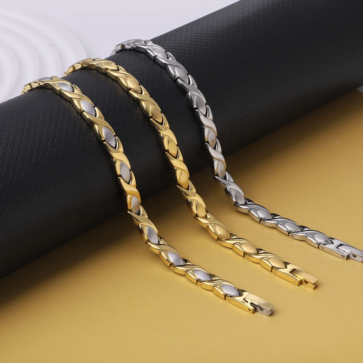 3500 Gauss Energy Therapy Stainless Steel XOXO Balance Magnetic Bracelet Health Bracelet with Magnet