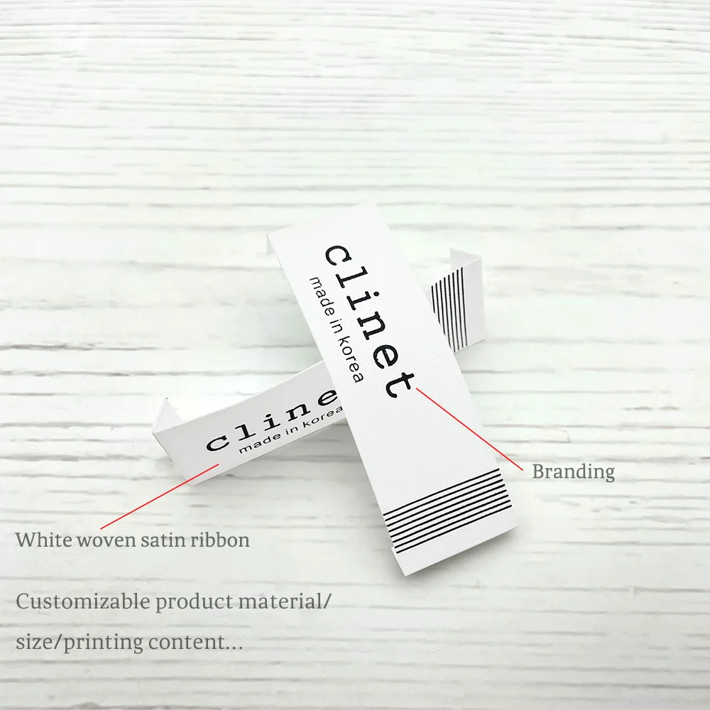 Пользовательский логотип бренда цветная полиэфирная лента шелкография этикетка с логотипом складная для одежды на шею