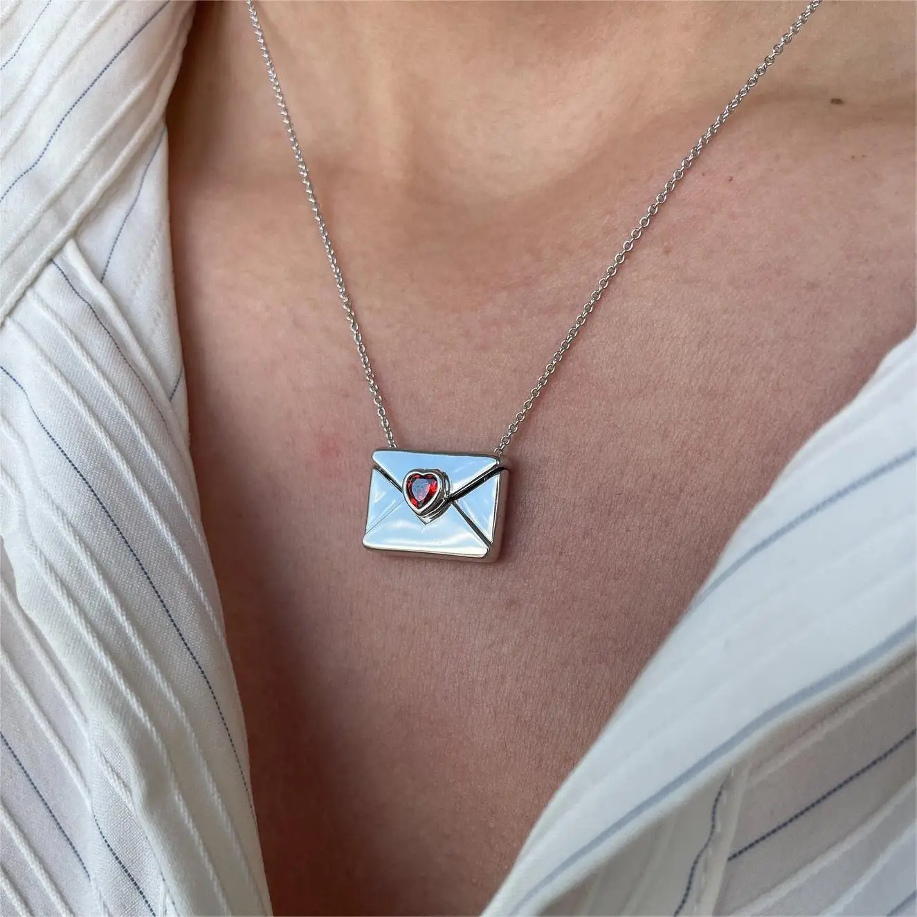Fashion design copper heart envelope locket necklace custom necklace with photo