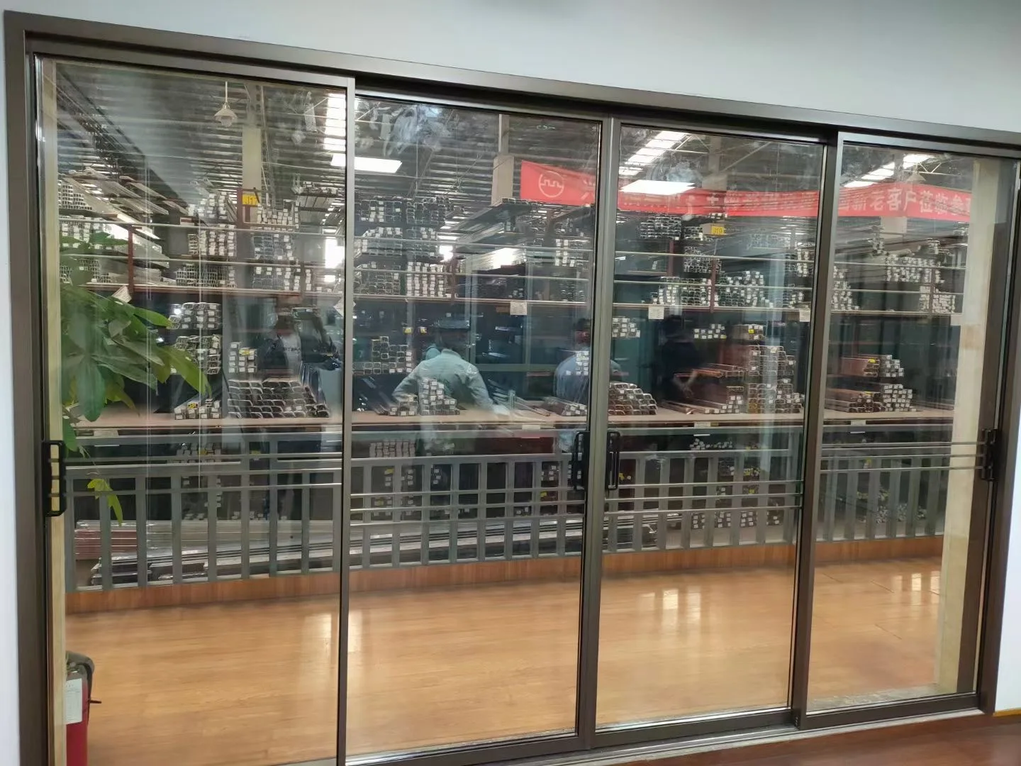 Wholesale Customized Size Aluminum Sliding Door Modern Aluminum Alloy Sliding Door Rollers