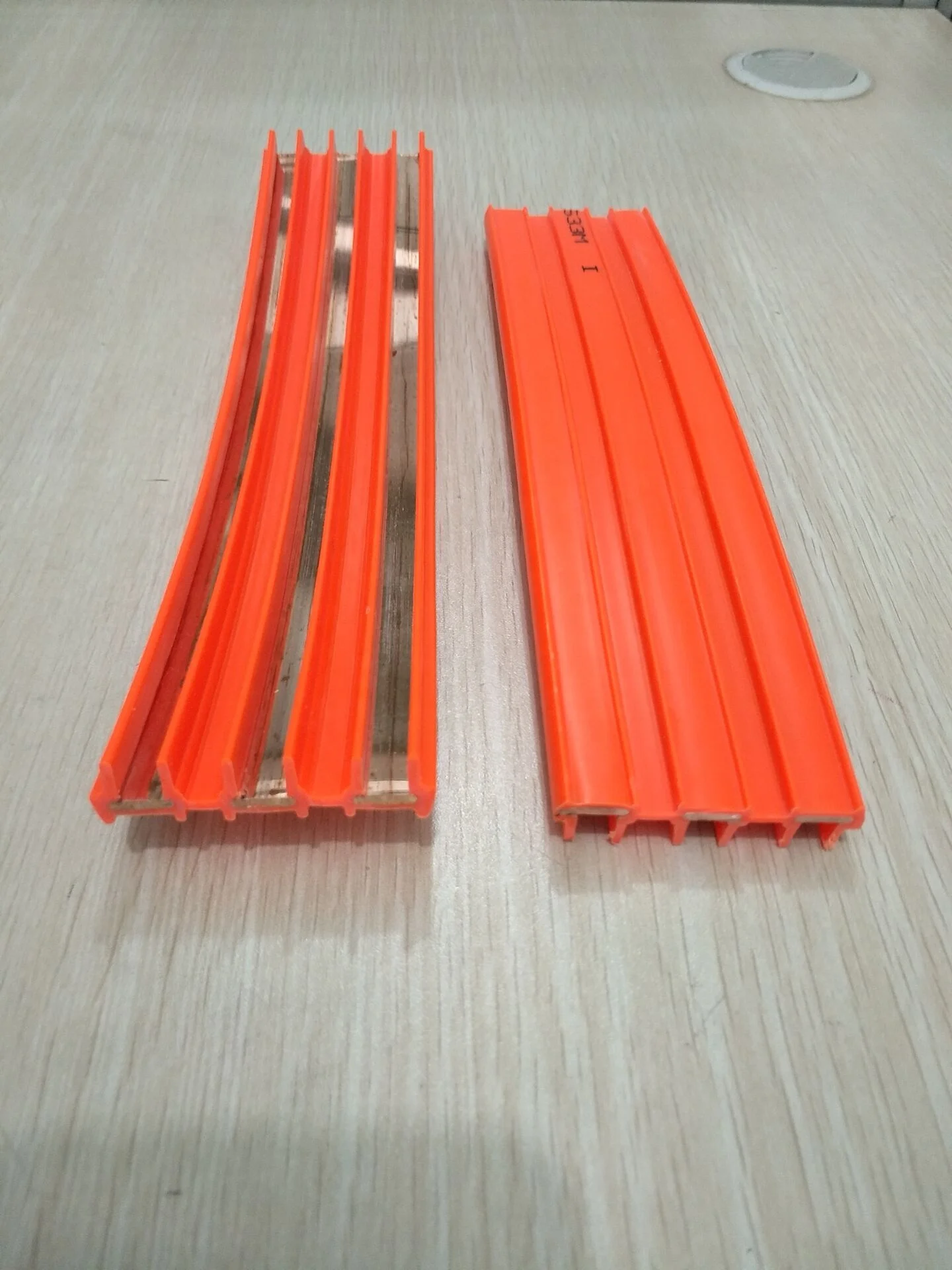 Power Rail Electric Distribution Crane 3P 4P  6P Bus Bars