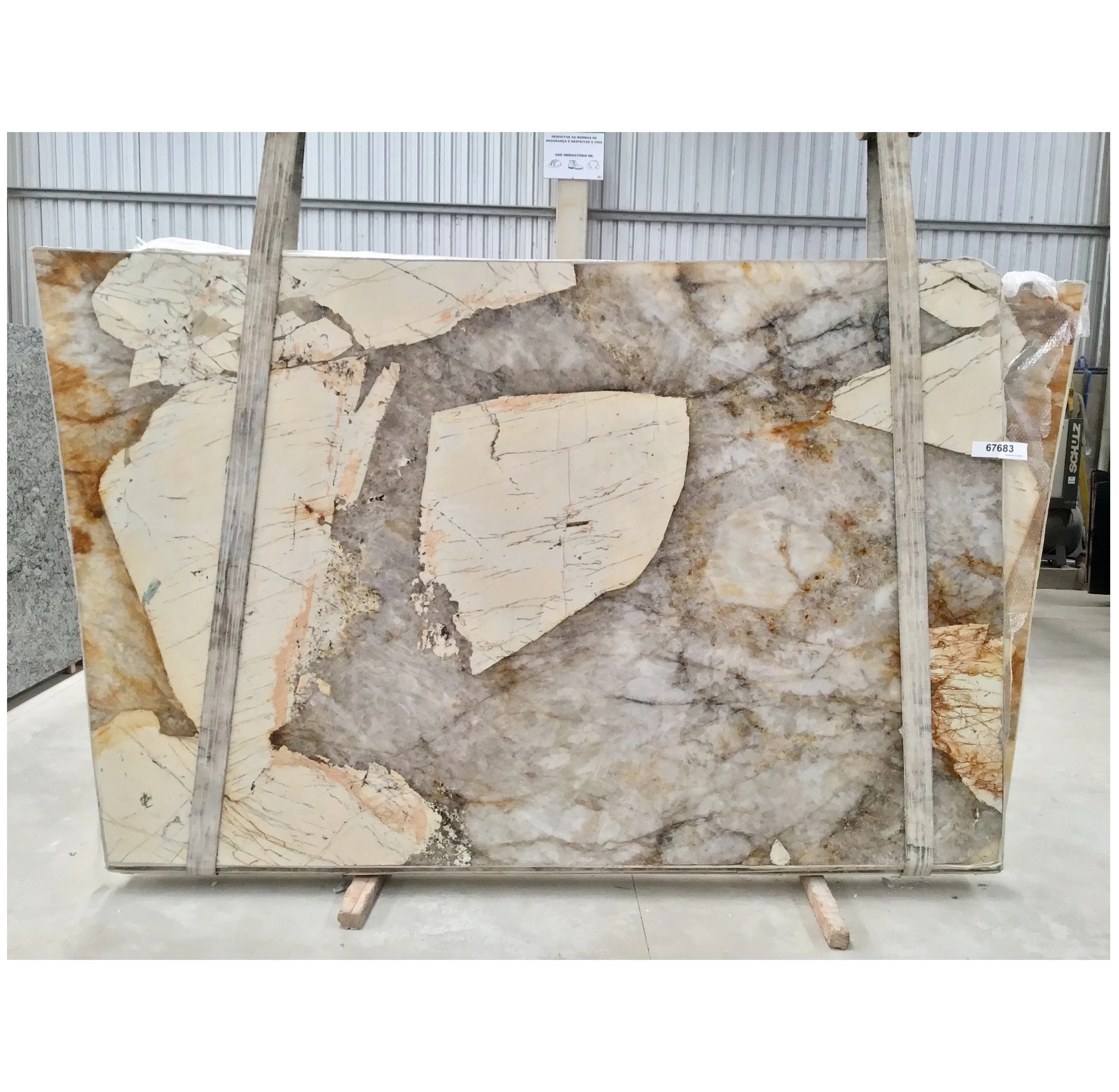 Brazil White Crystal Stone Patagonia Countertop Granite Slabs Kitchen Countertop And Island For Villa