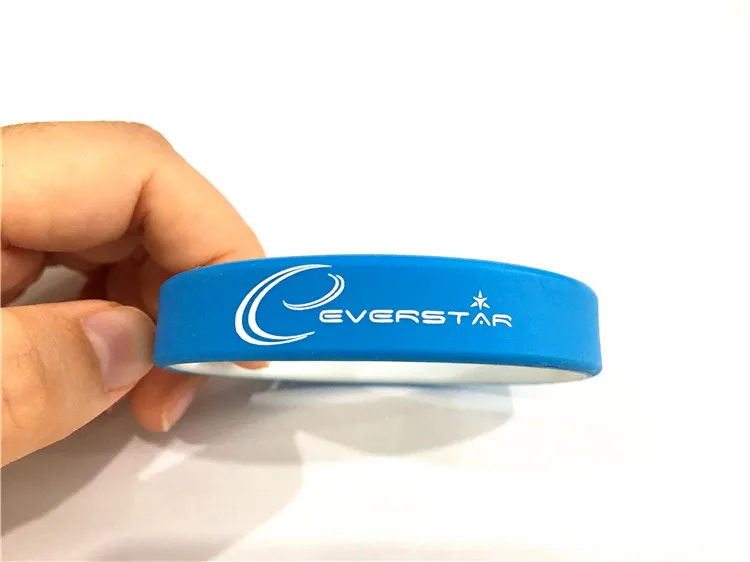 Factory Promotional OEM Silicone Bracelet Customized Branded Silicone Wristbands Rubber Hand Band