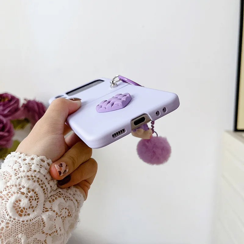 3D Cute Cartoon Rabbit Bear Folding Phone Case For Samsung Z Flip 3 4 5 Anti-lost Love Heart Keychain For Galaxy Z Flip 1 2