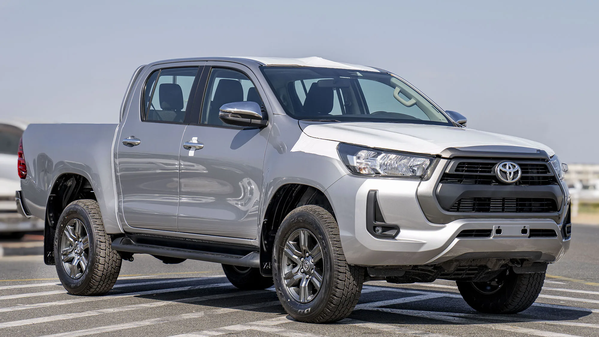 Barely used  2019-2023 TOYOTA HILUX DC 2.4D AT 4X4  2024 Car RHD/LHD READY TO DELIVER TO DOOR