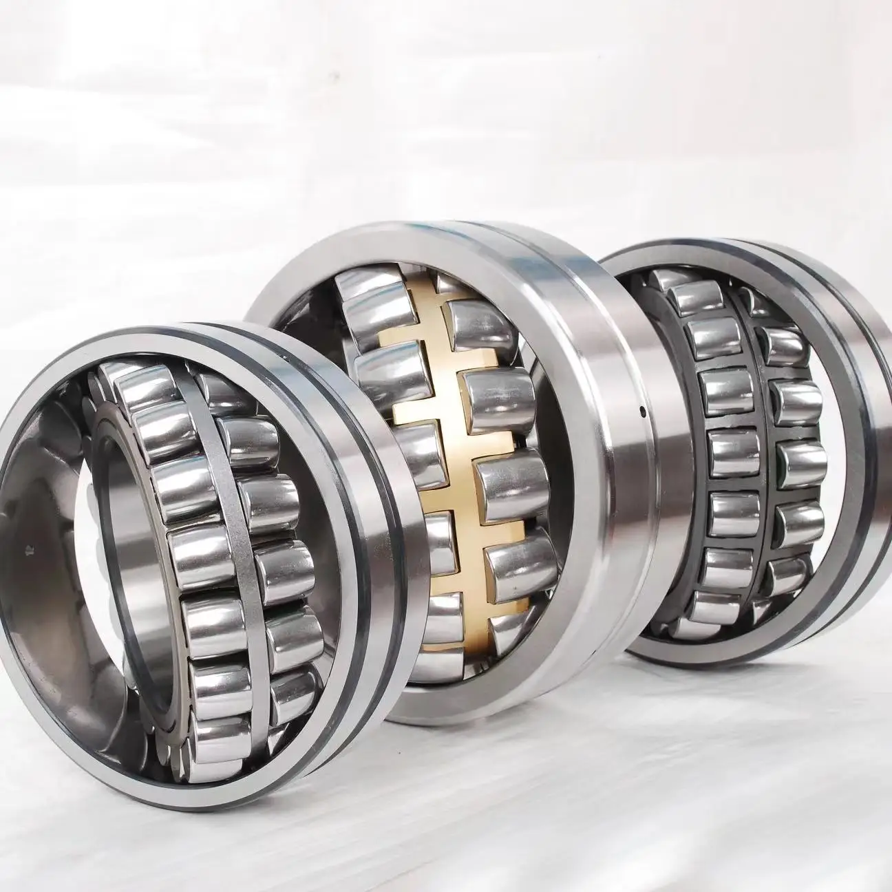 120X180X60mm Super wear-resistant high load aligning roller bearing 24024CC/W33C3 24024CA/W33C3 24024E/C3 24024EAME4