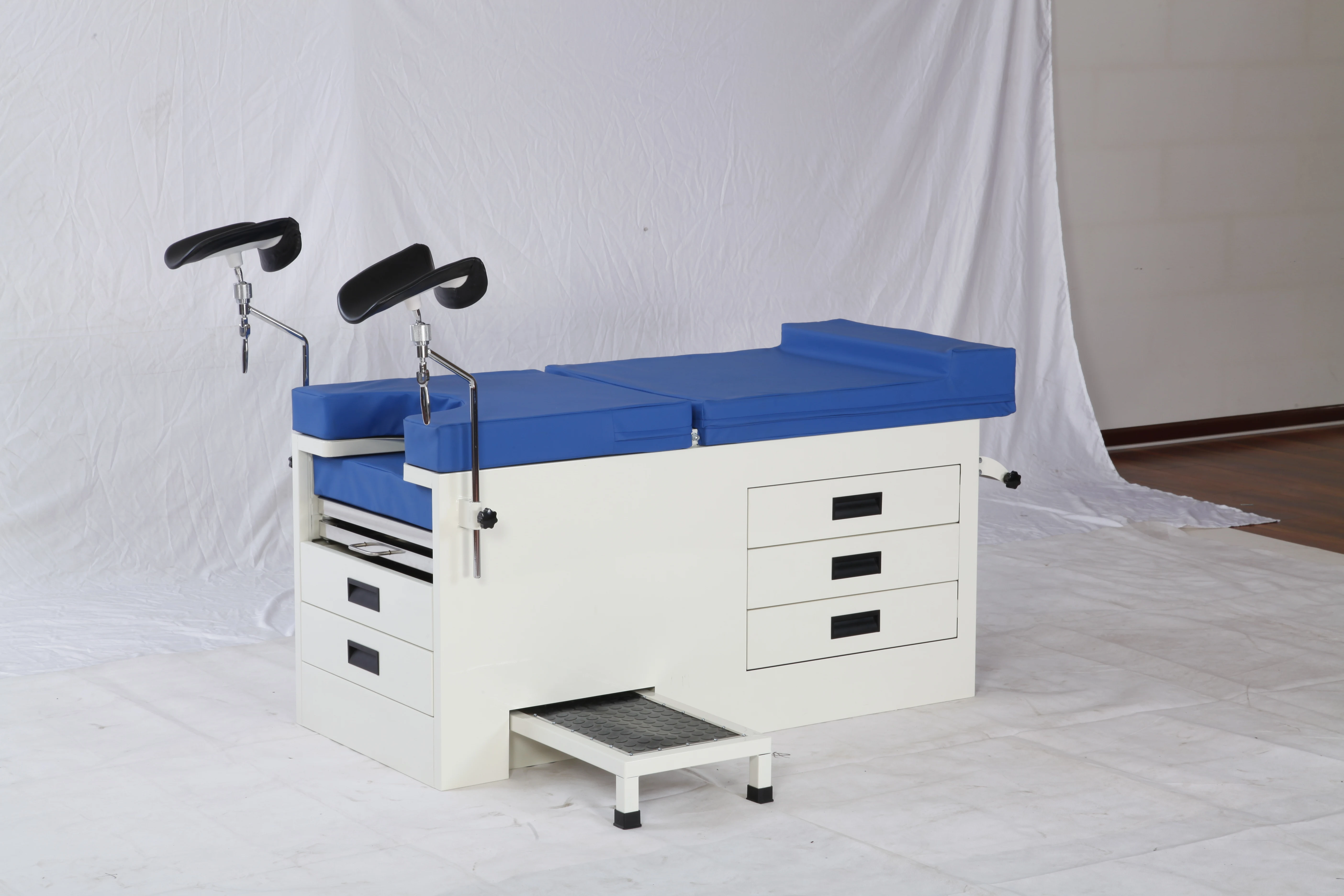 The medical gynecological examination bed cabinet type is optionally equipped with drawers and footstool