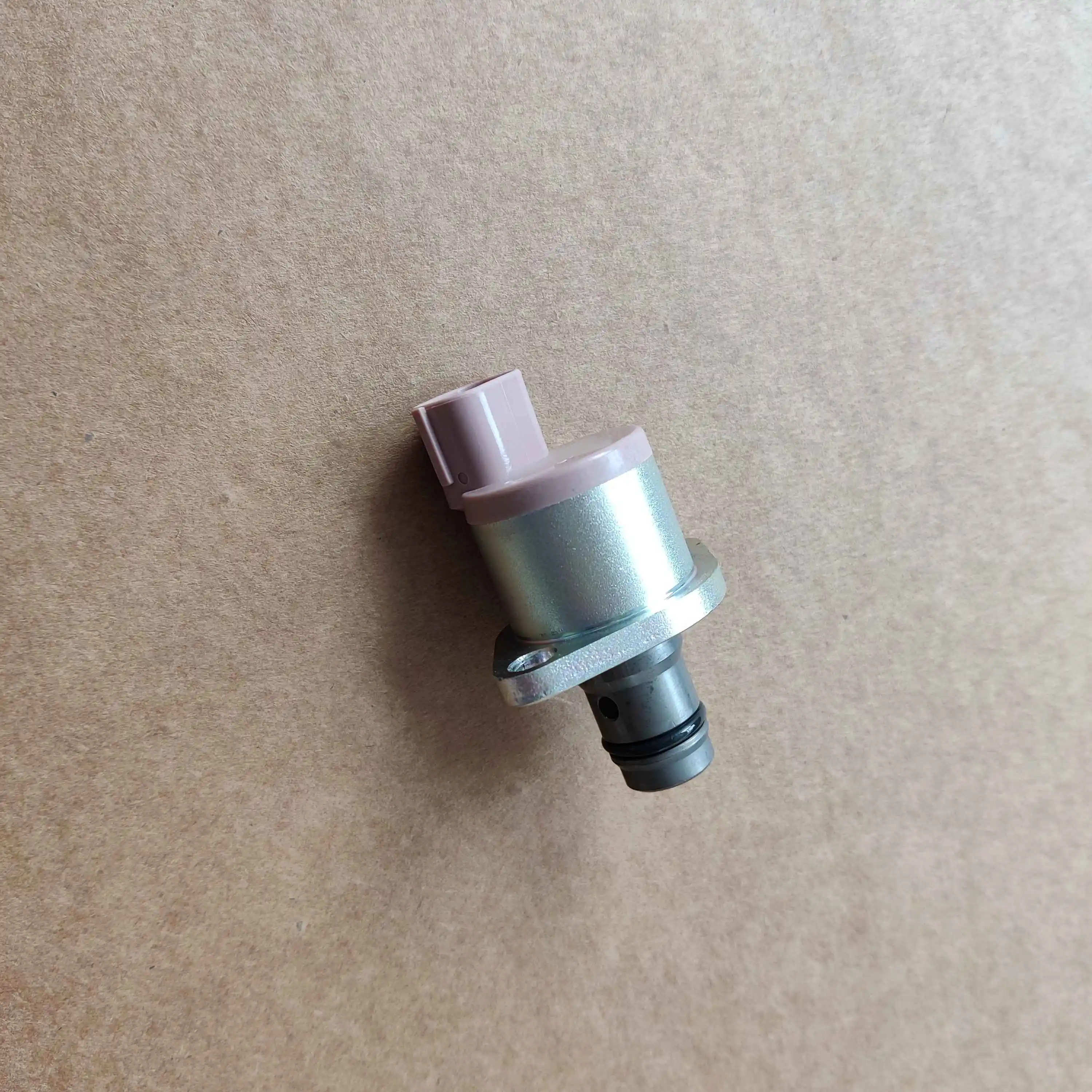 Auto Parts Fuel Pressure Regulator Sensor 1920QK 9665523380 6C1Q-9358-AA 6C1Q-9358-AB 55582723 819143 819173