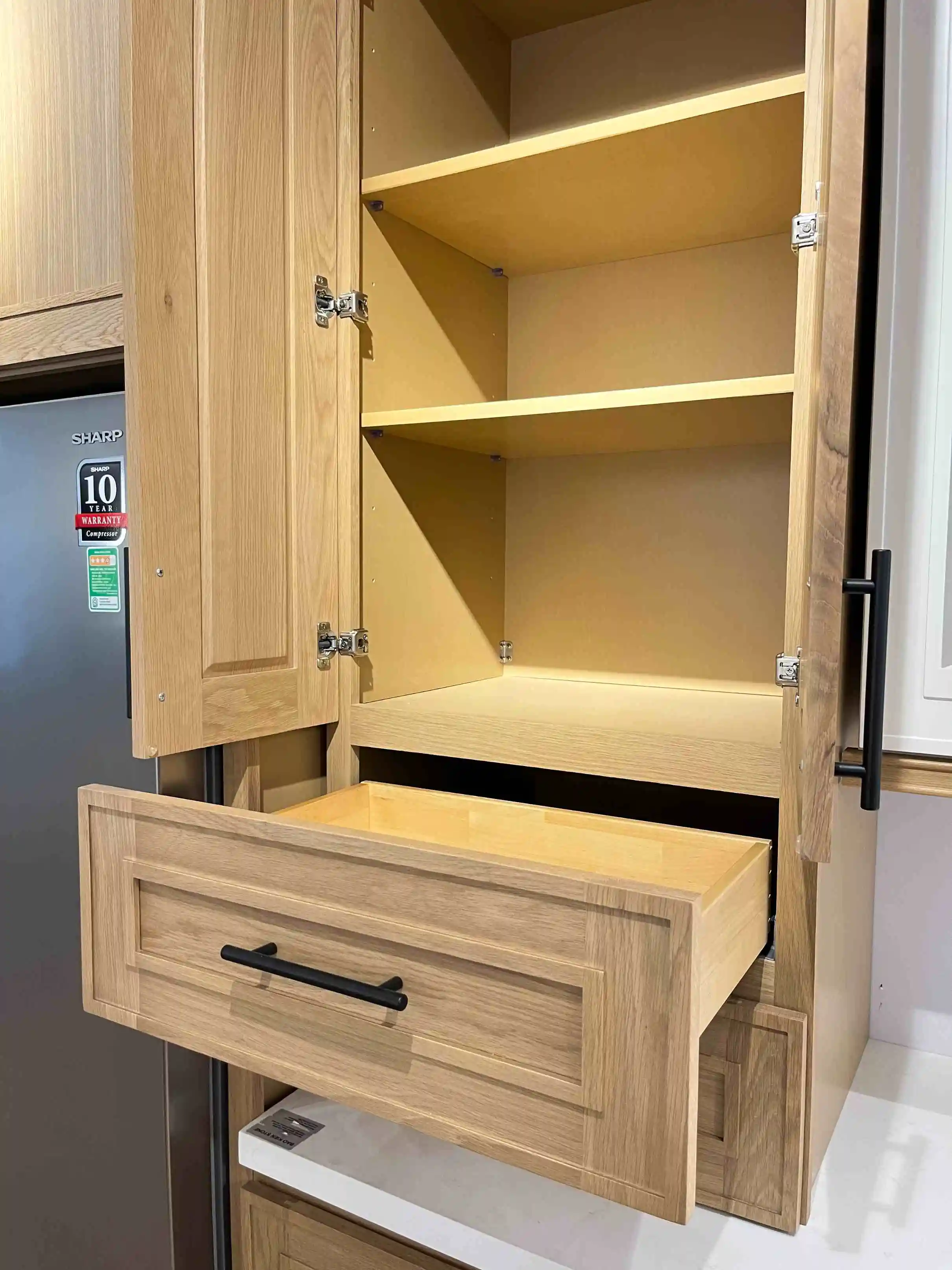 American Standard Size Lacquer Finished Interior Furniture RTA Soft Close Small RTA Kitchen Cabinet from Vietnam