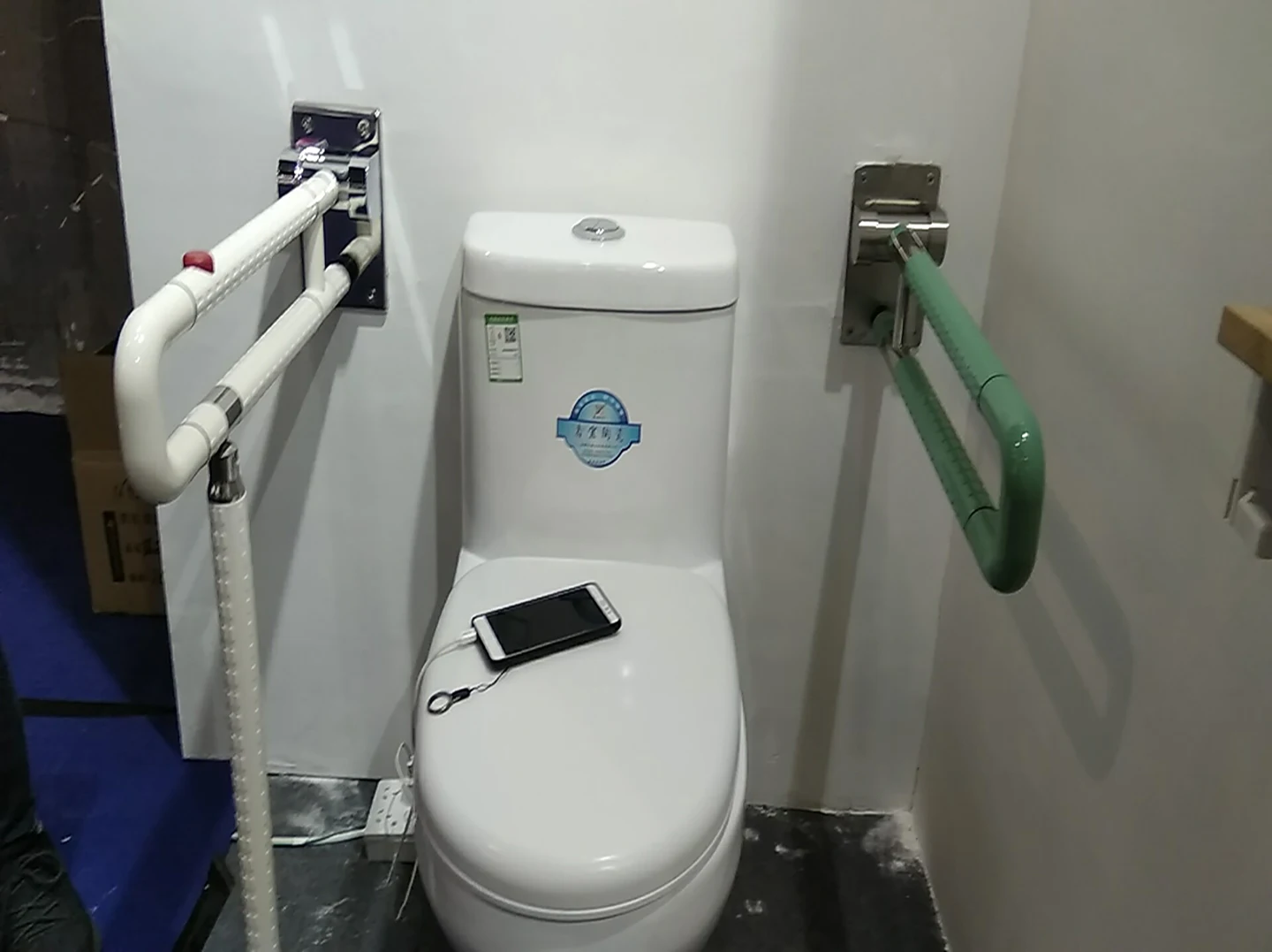 Bathroom fold up grab bar Toilet Folding