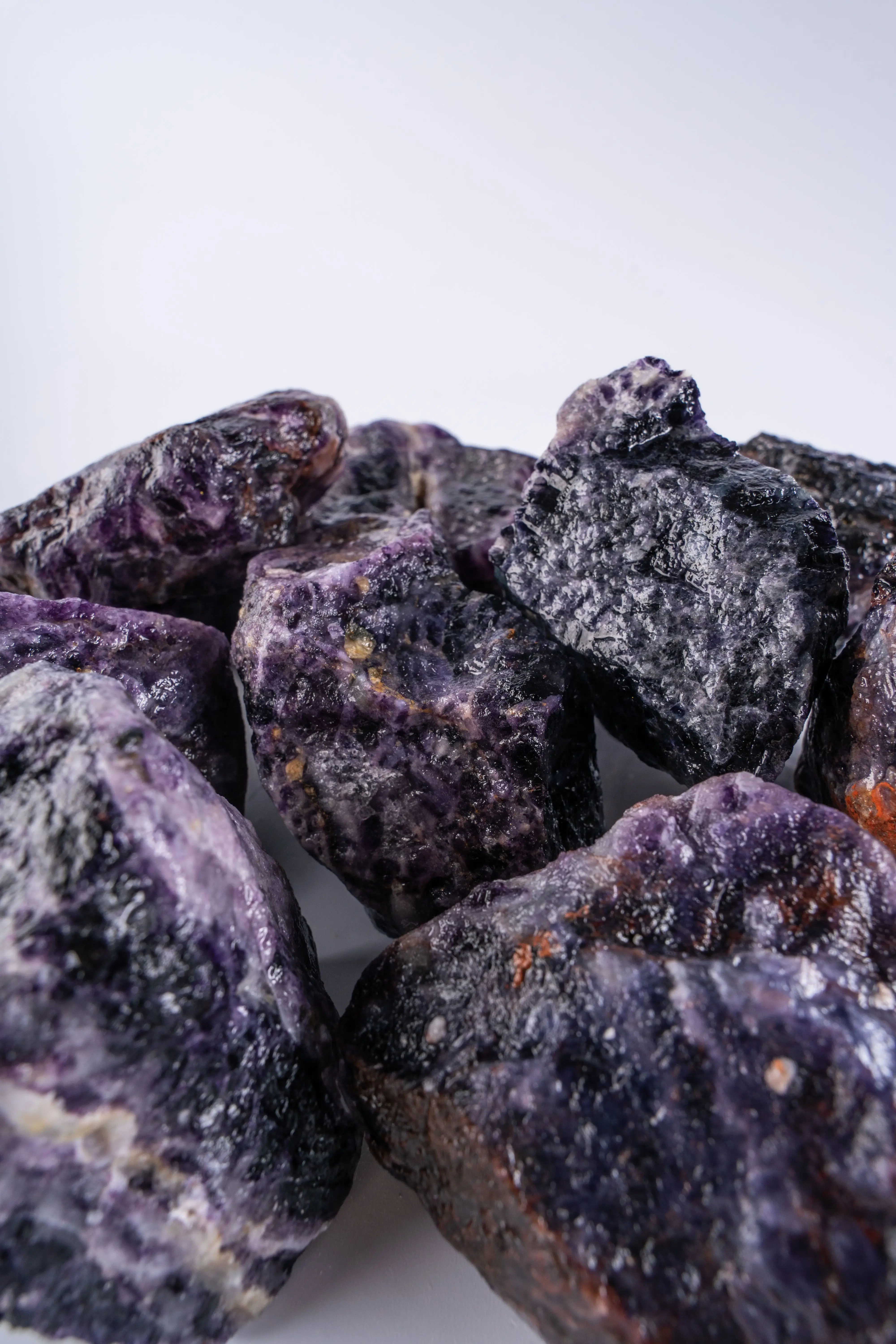 Natural colored fluorite raw stone Supplied by the manufacturer fluorspar lump