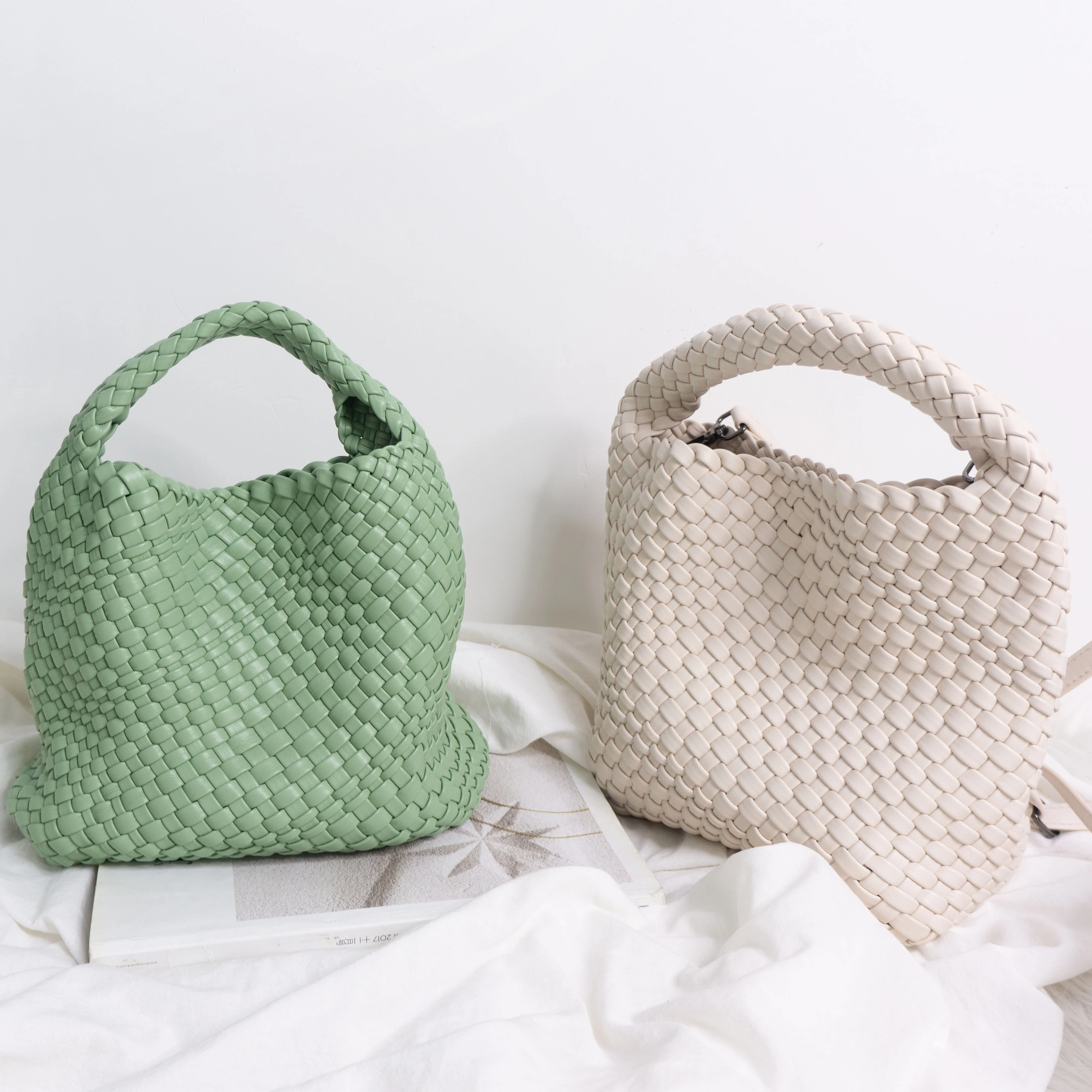 HONOUR ME New Arrive Customize Add logo Leather Hand-Knitted Beach Tote Bag Hand Make Bag PU Woven Bag