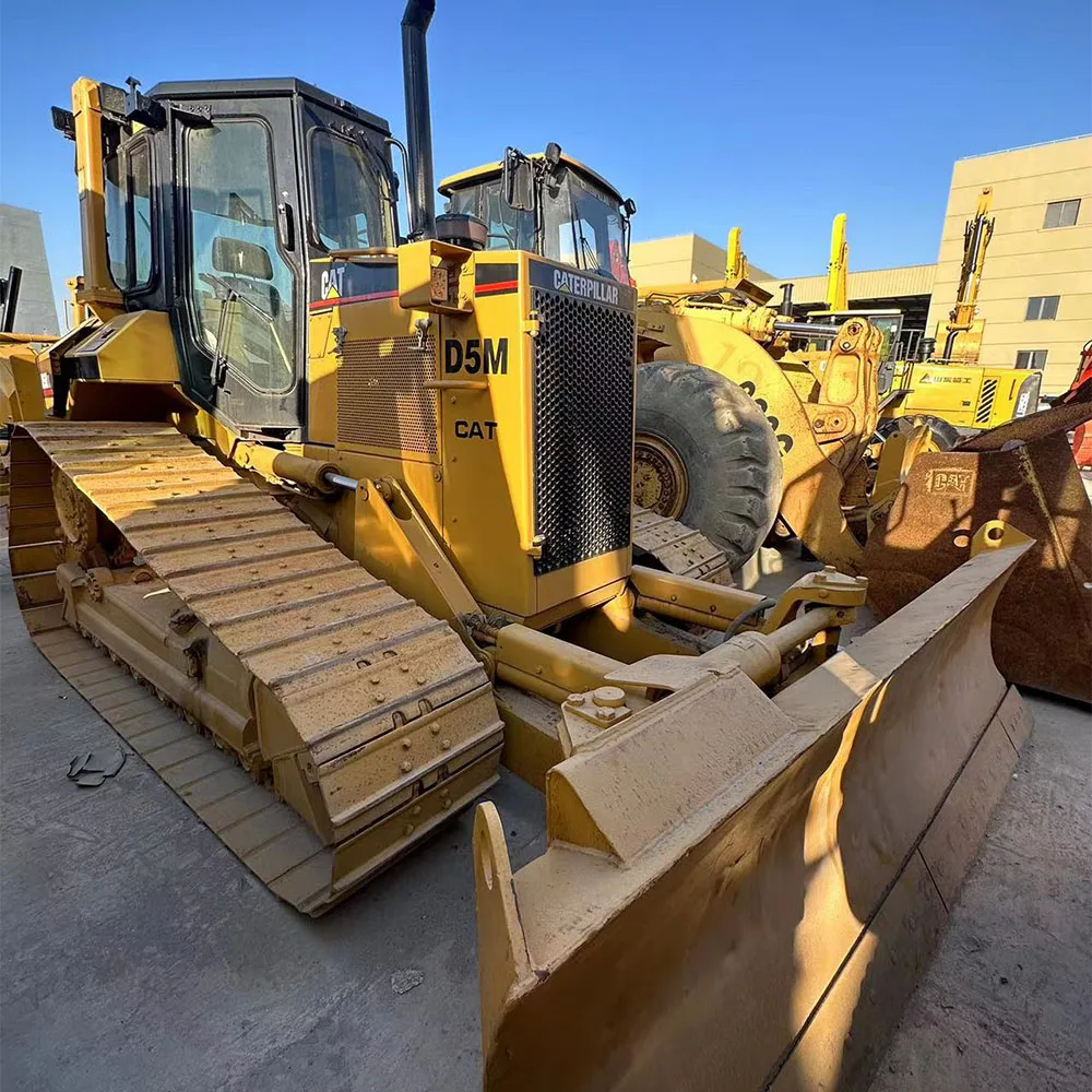 Мини-бульдозер Caterpillar D5M