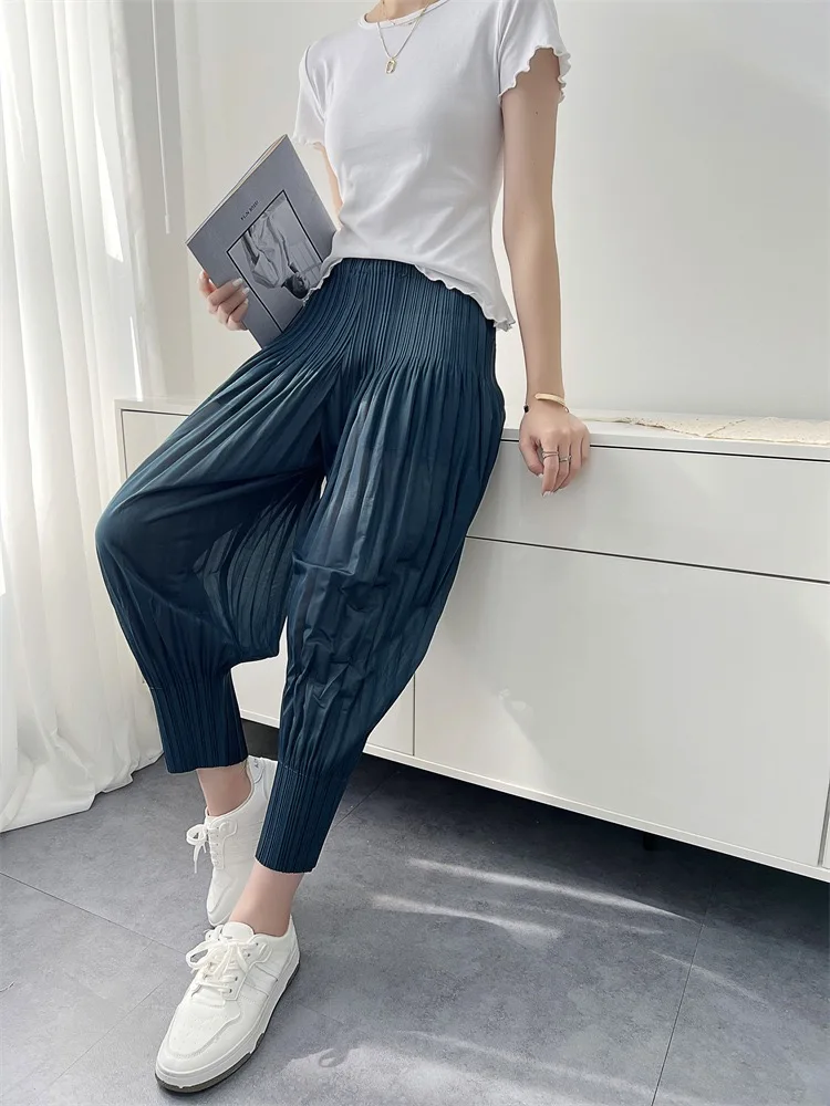 Women Casual Loose Miyake Pleated Carrot Pants Elastic Waist Solid Color Pocket Summer Harem Pants pleated pant