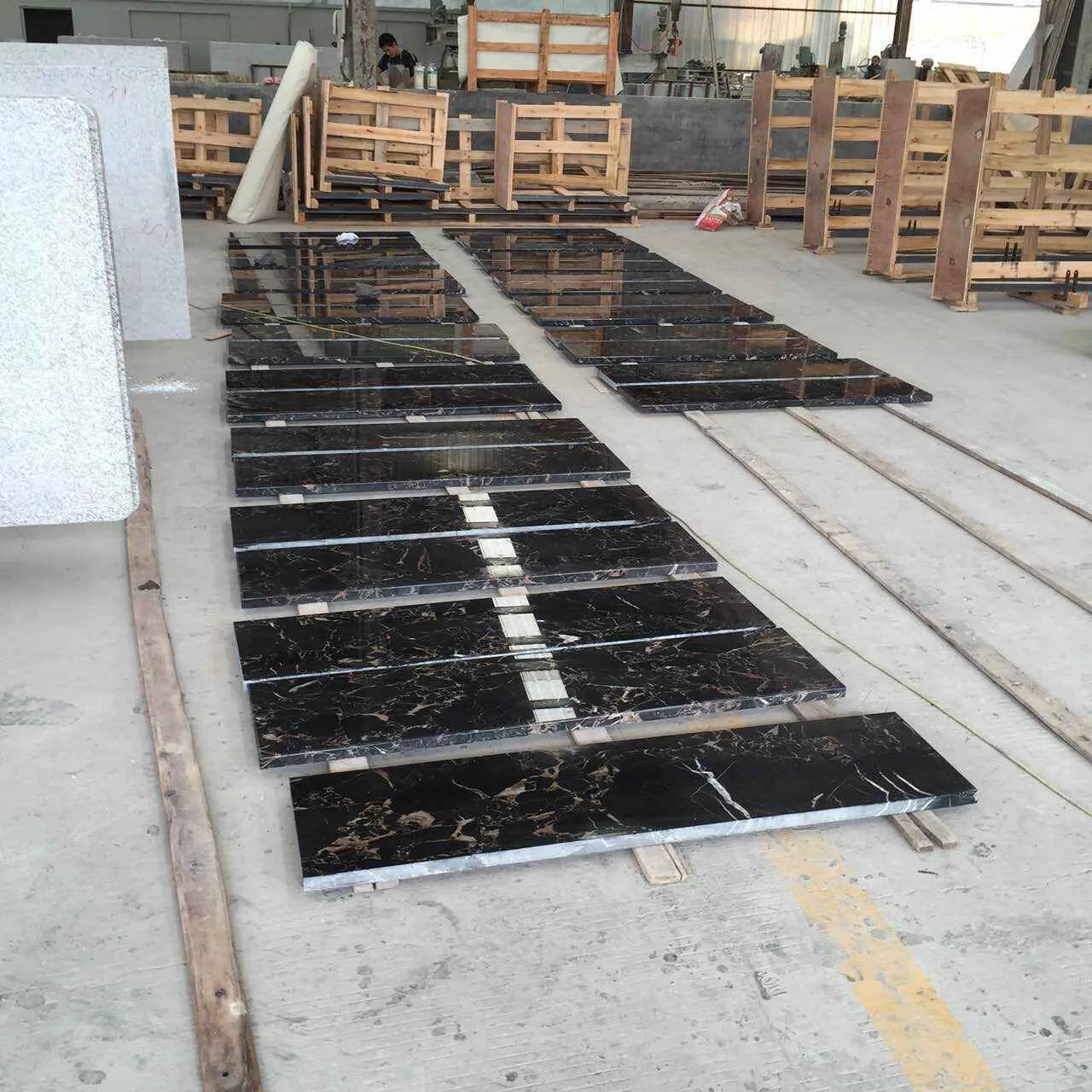 Competitive Price Chinese Polished Black Nero Portoro Gold Marble Floor Tiles