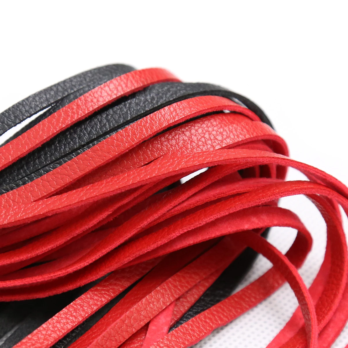 Черный и красный флоггер из искусственной кожи с трикотажной ручкой с кисточкой для шлепания БДСМ бондаж сексуальный плетка секс пара