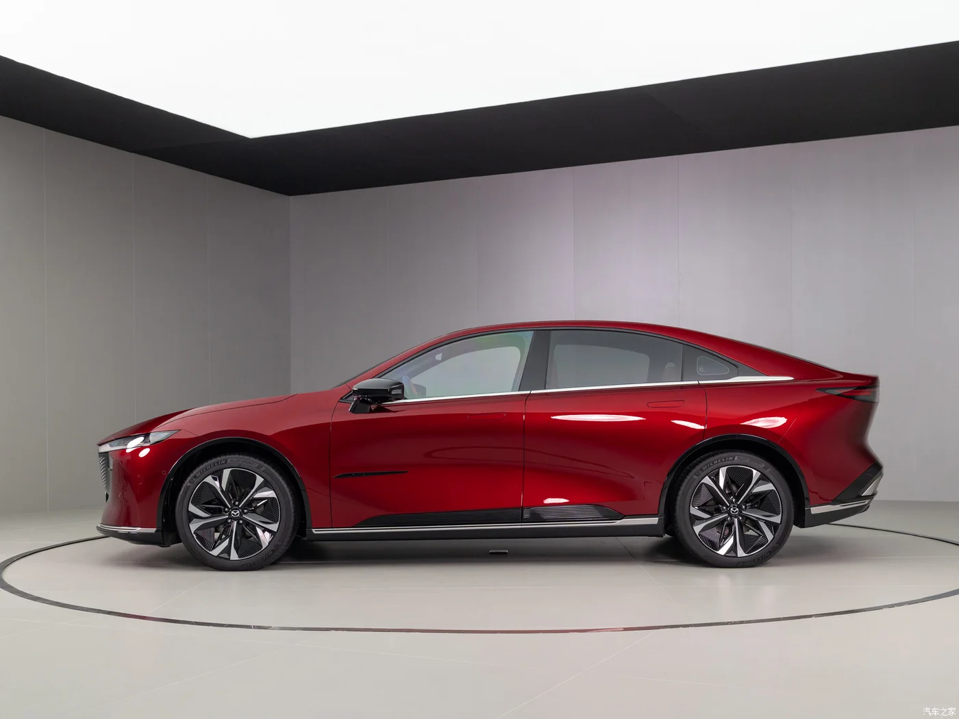 EZ-6 Mazda изысканный дизайн с превосходной производительностью