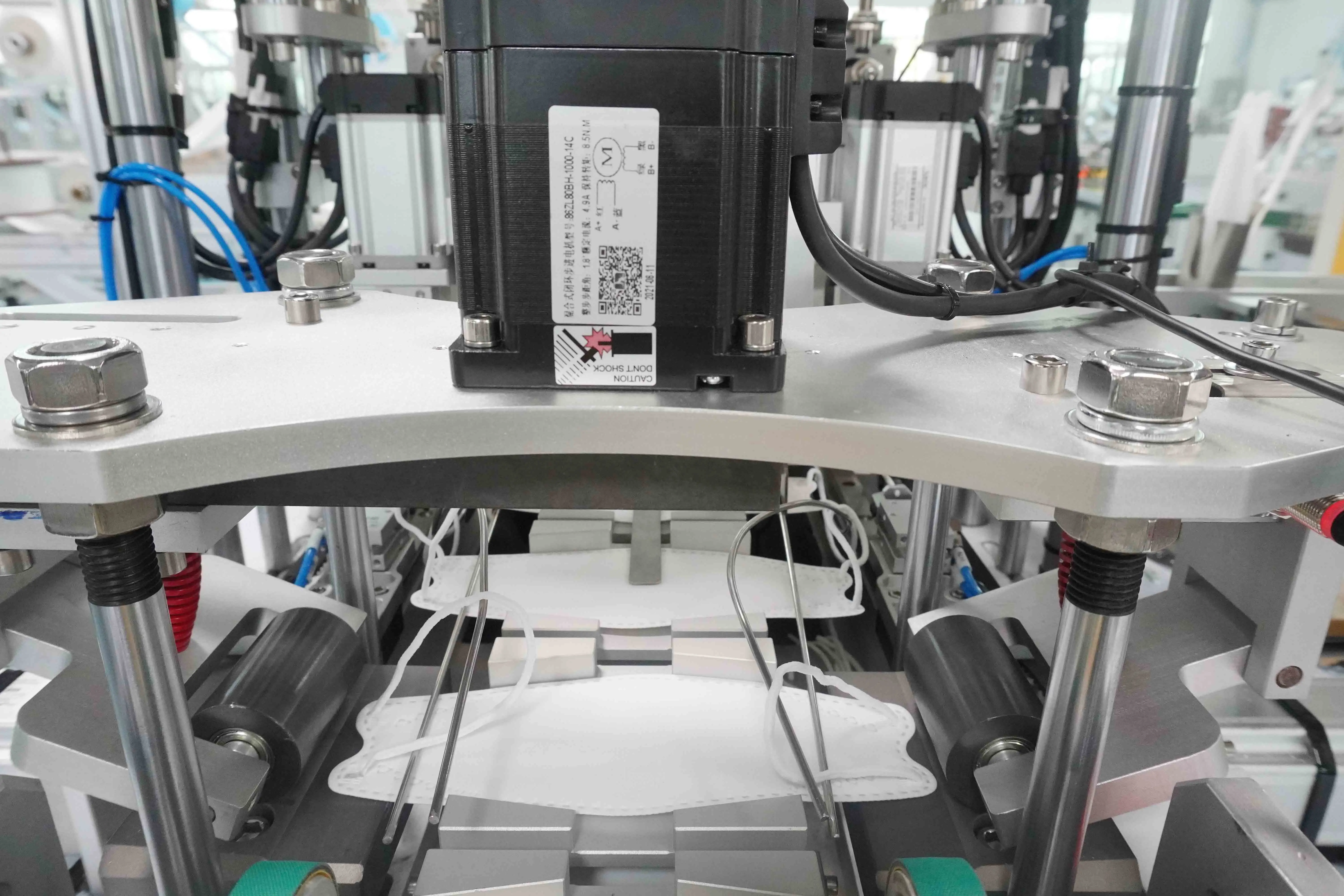 Kf94 Fish Mask Machine Fully Automatic Machine Servo Positioning Kf94 Fish Shape Mask Machine CE Ffp2 Face Mask Ready to Ship 13