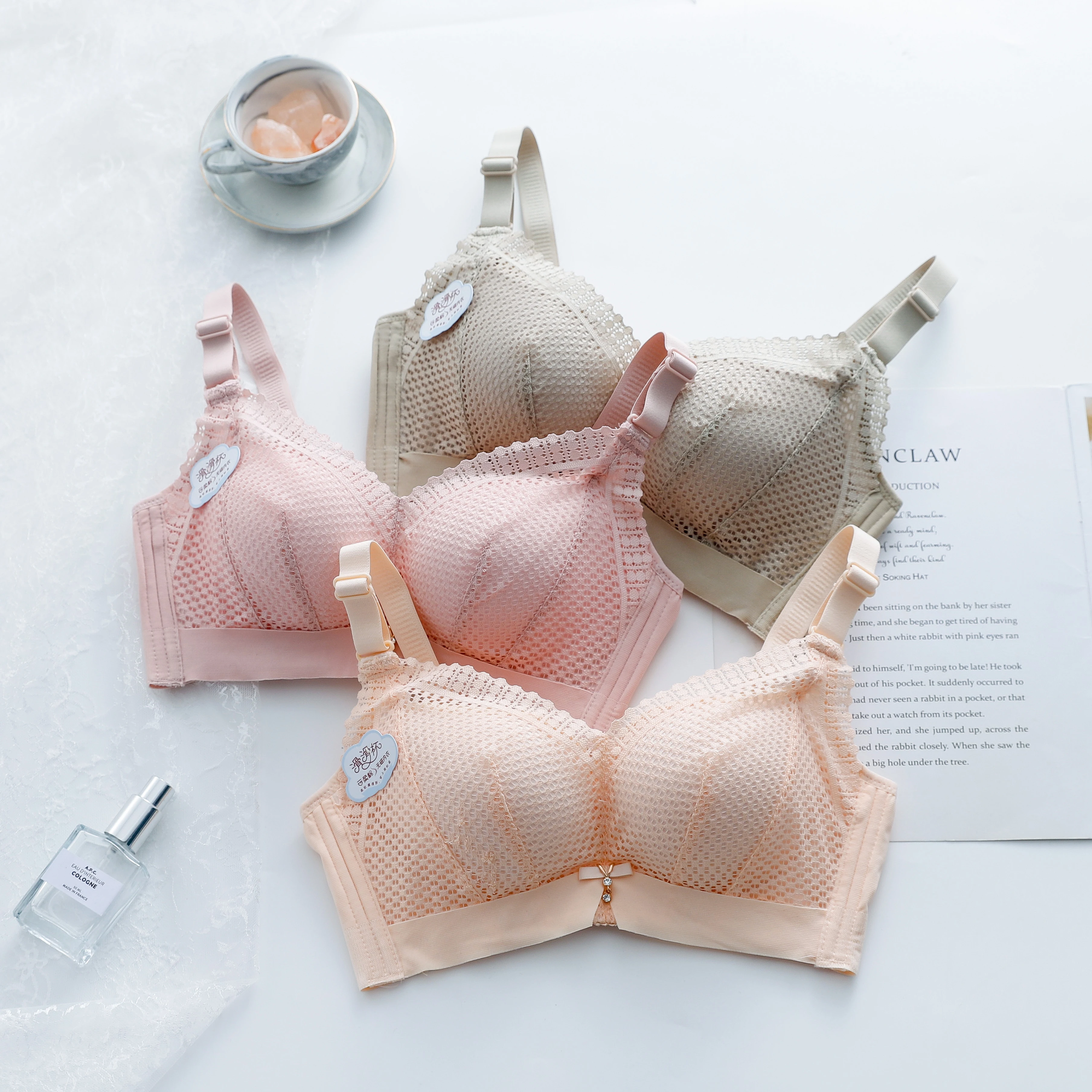  2021 latest ladies sexy lace design gathers breathable and comfortable fashion