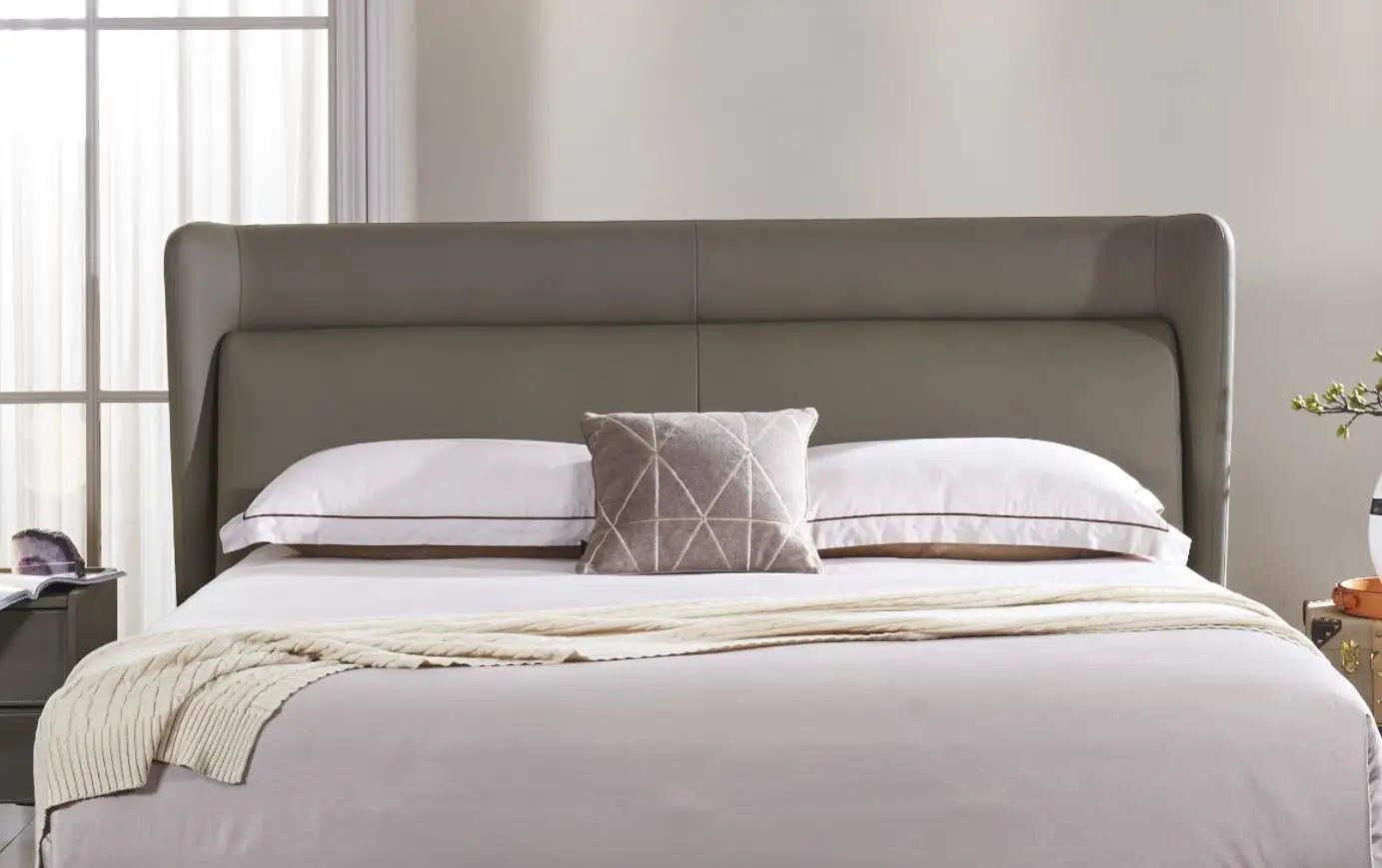 Hotel Platform Luxury Upholstered King Size Bed Leather Bed 1.8 M Double Bed Queen Size