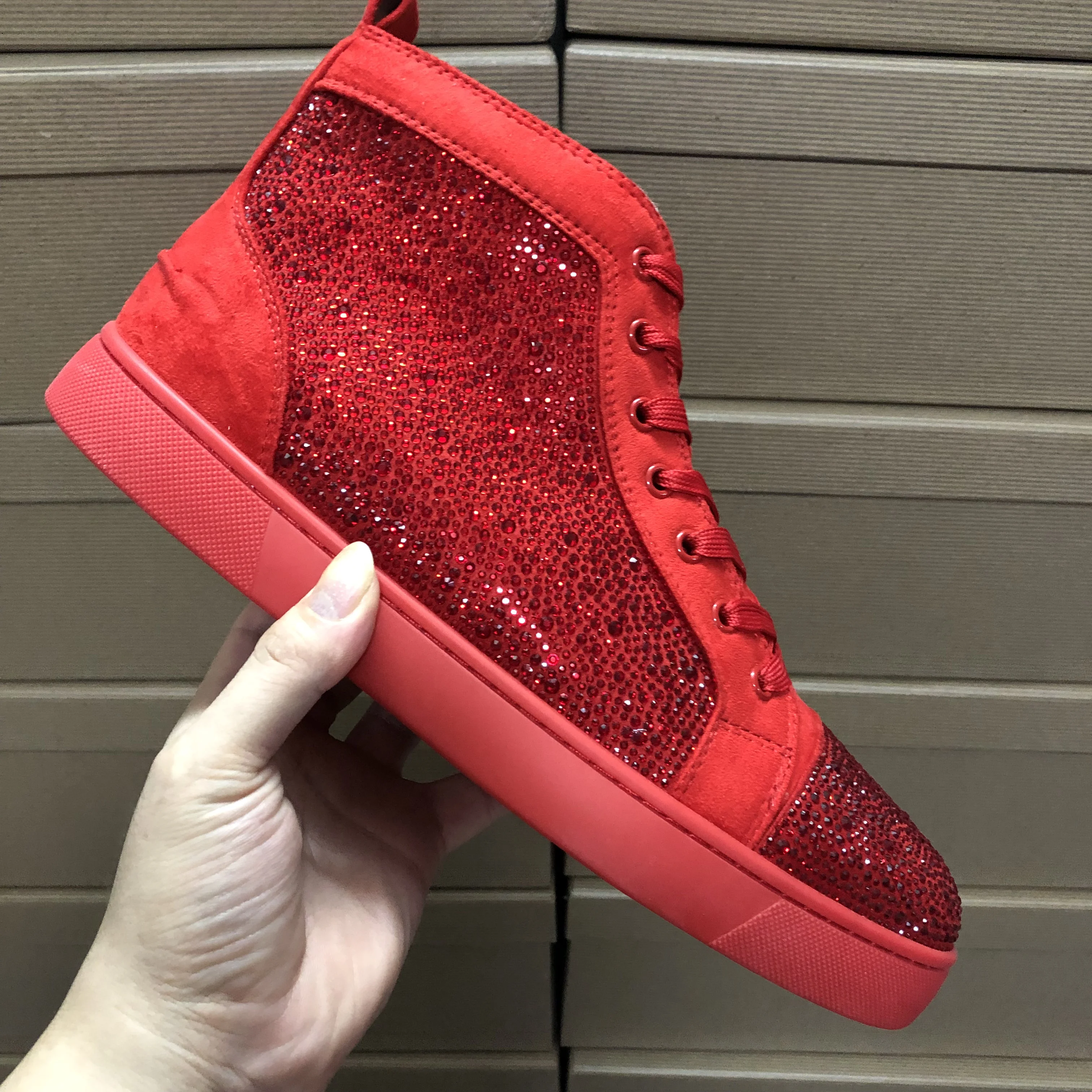 2022 Women Men High Top Diamond Rivets Shoes Leather Luxury Designer Famous Brand Red Bottom Casual Sport Sneakers